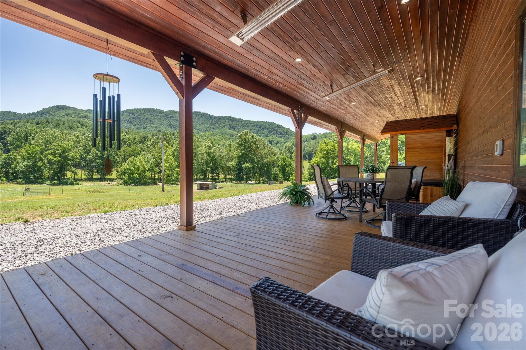 Covered Porch - 793 State Highway 197 South, Burnsville