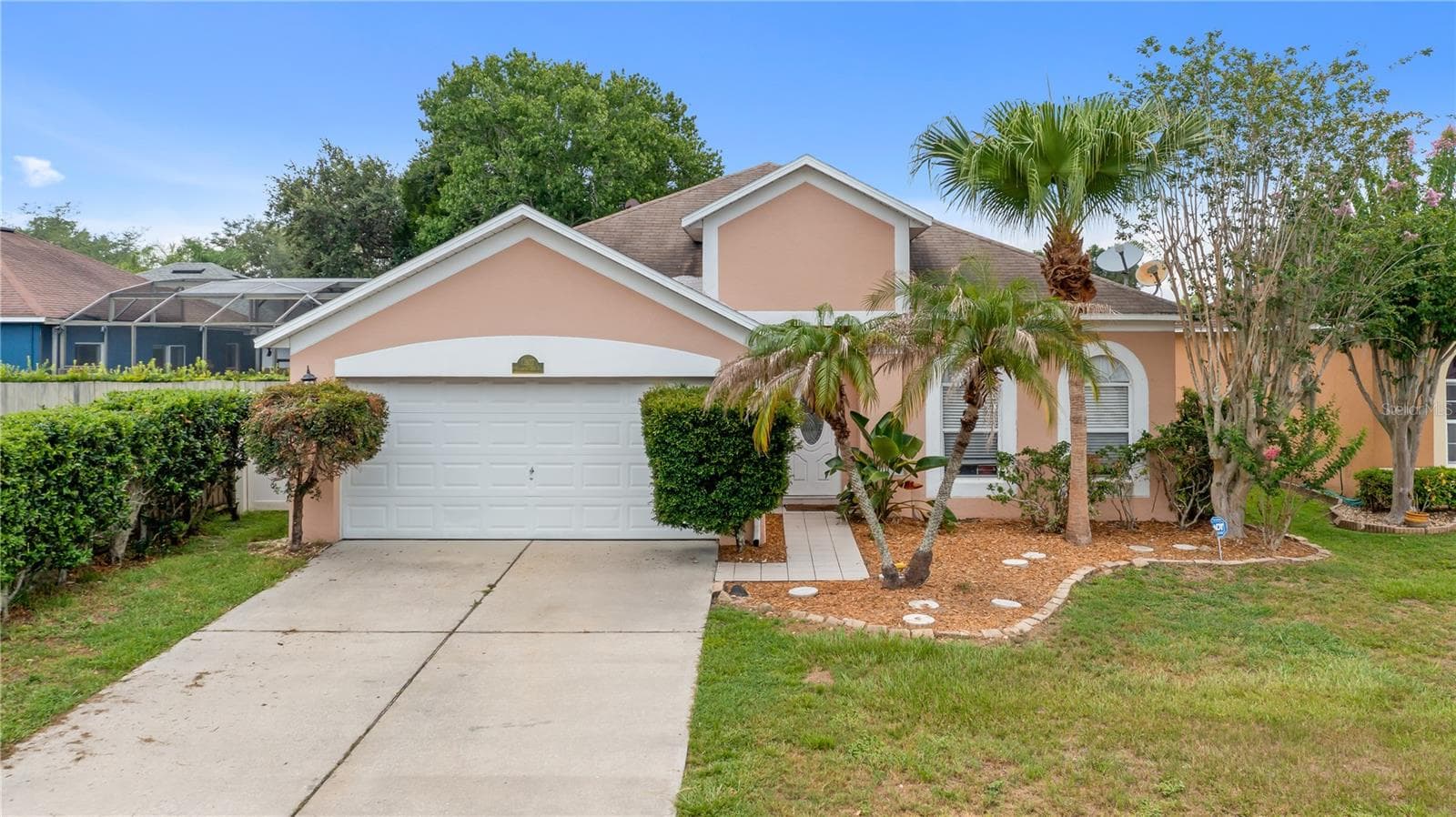 Single Family Residence at 12827 WOODBURY GLEN DR, ORLANDO, photo 2 of 42