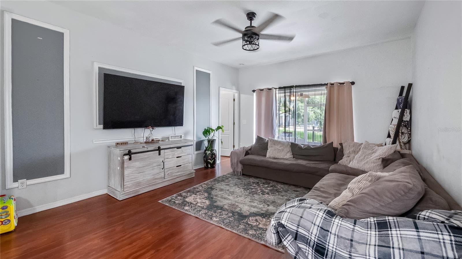 Single Family Residence at 12827 WOODBURY GLEN DR, ORLANDO, photo 23 of 42