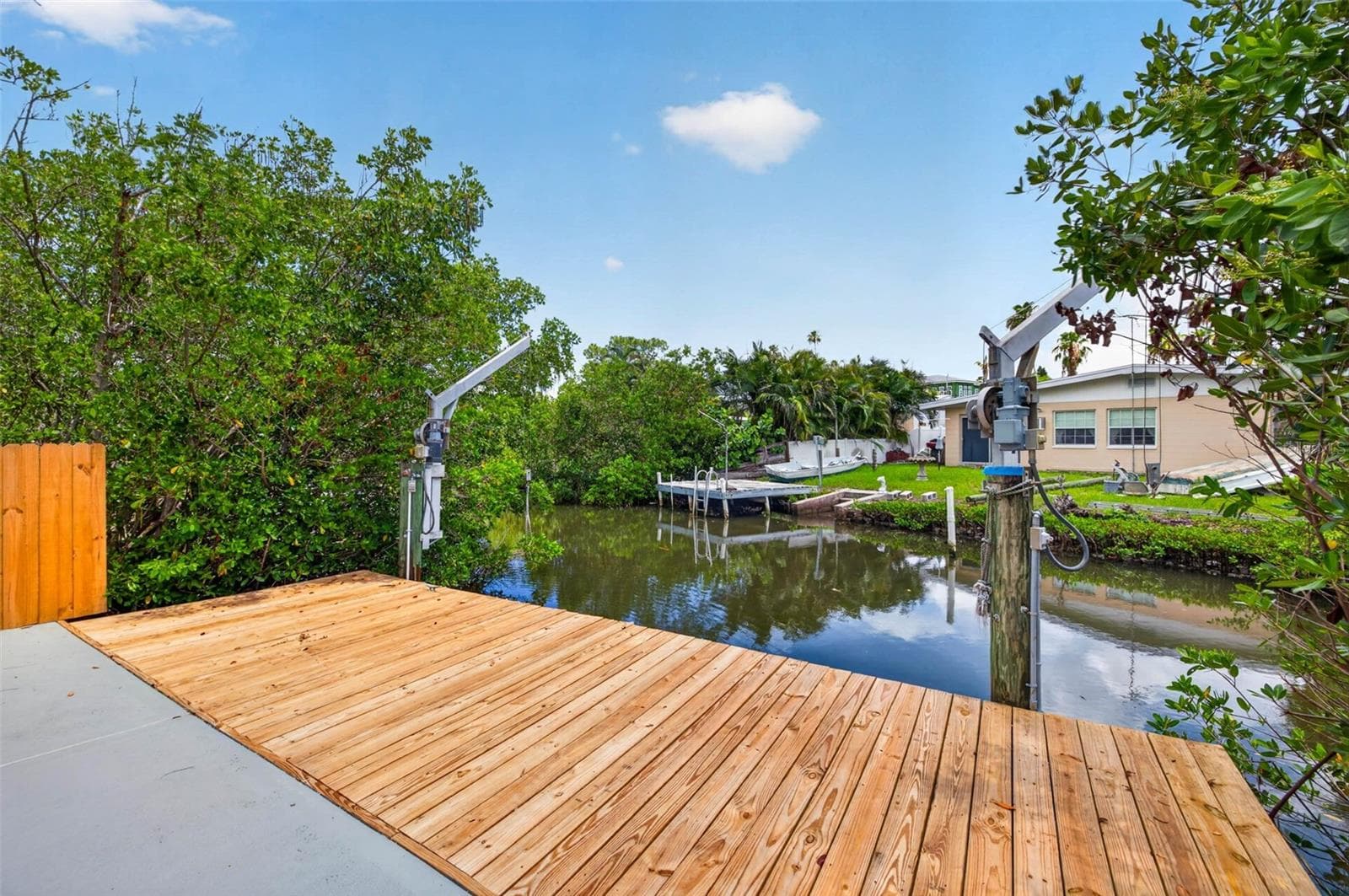 Single Family Residence at 1524 CARSON CIR NE, ST PETERSBURG, photo 30 of 38