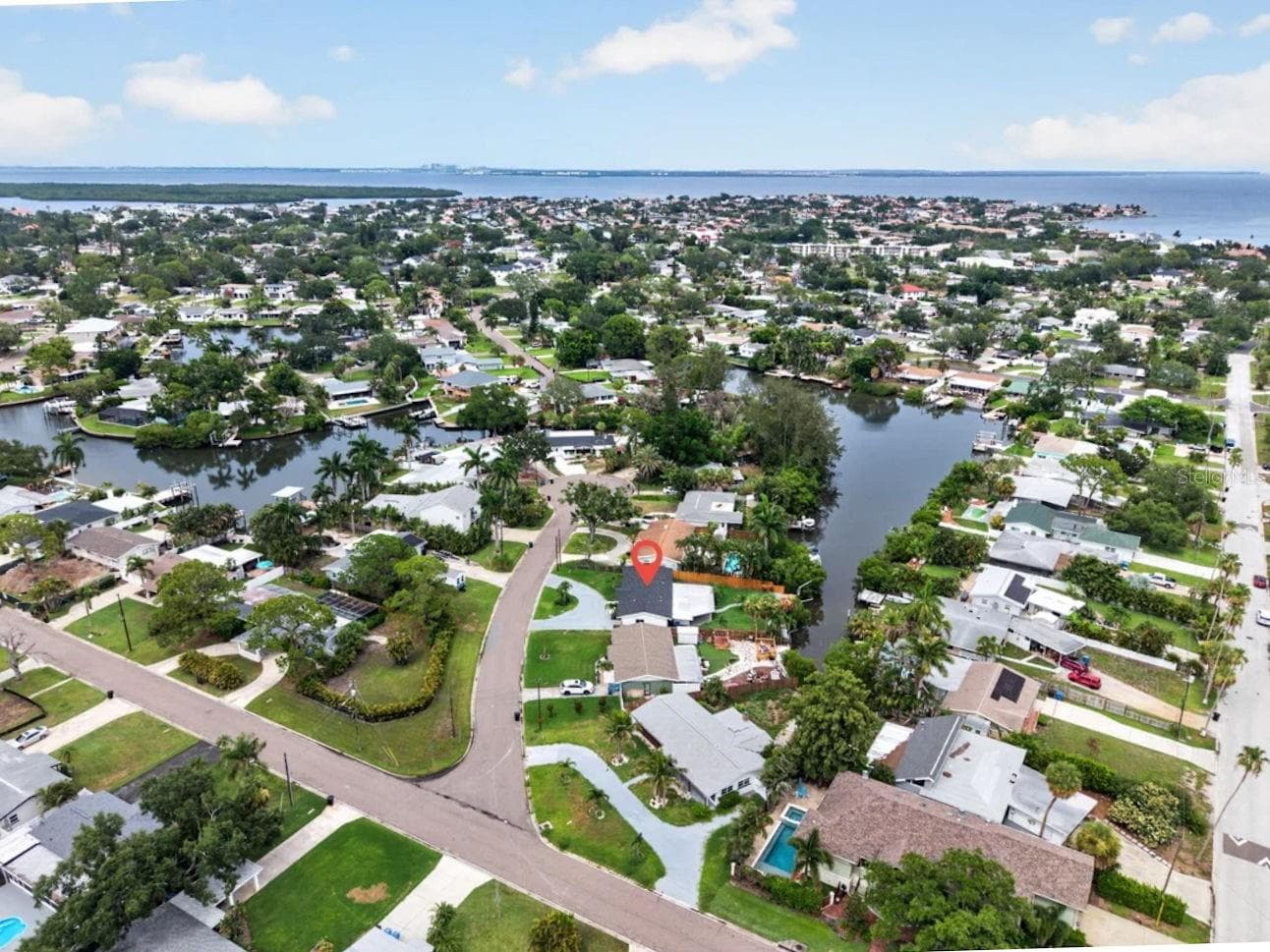Single Family Residence at 1524 CARSON CIR NE, ST PETERSBURG, photo 32 of 38