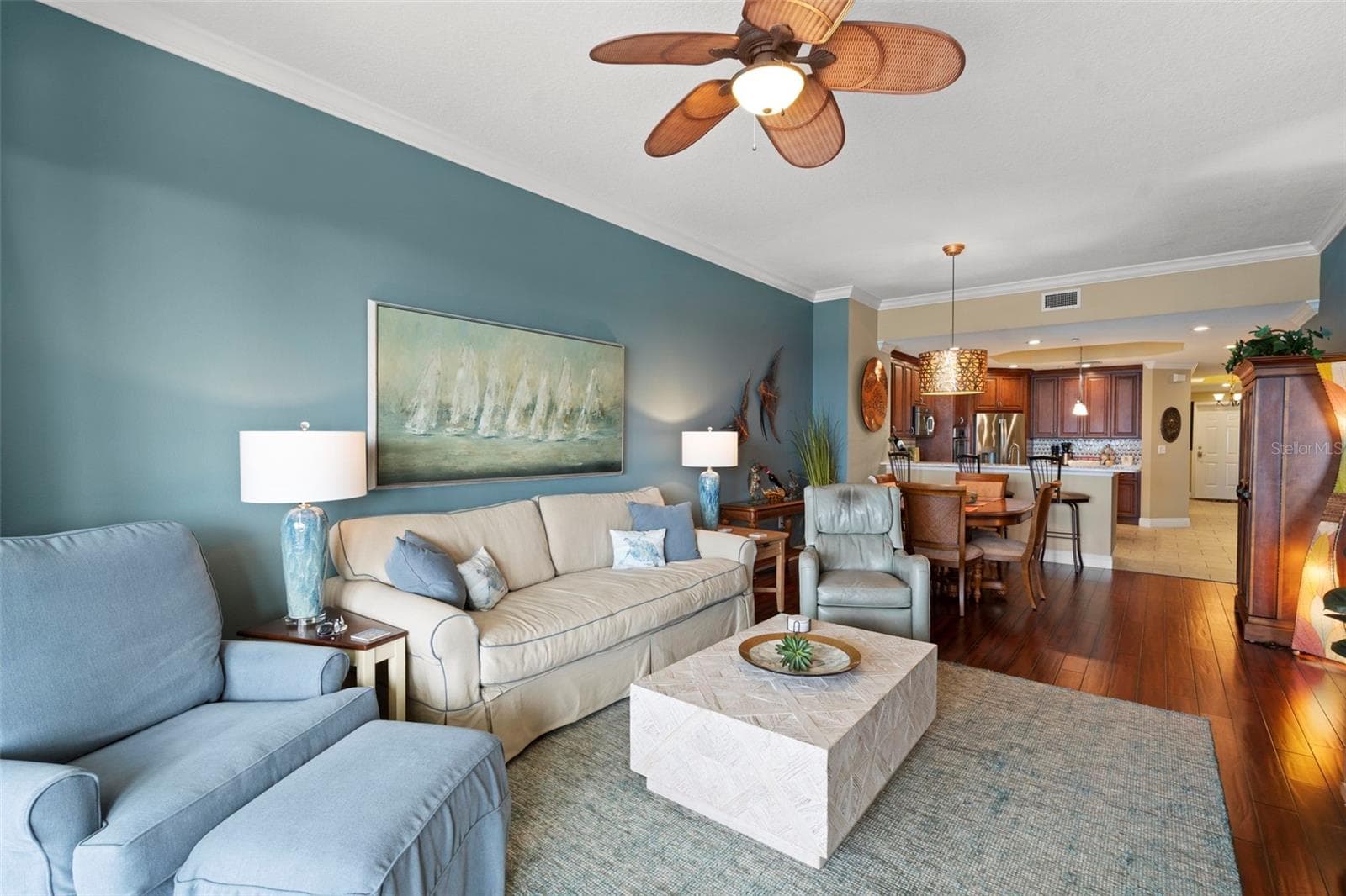 Living / Dining layout - 17717 GULF BLVD #604, REDINGTON SHORES