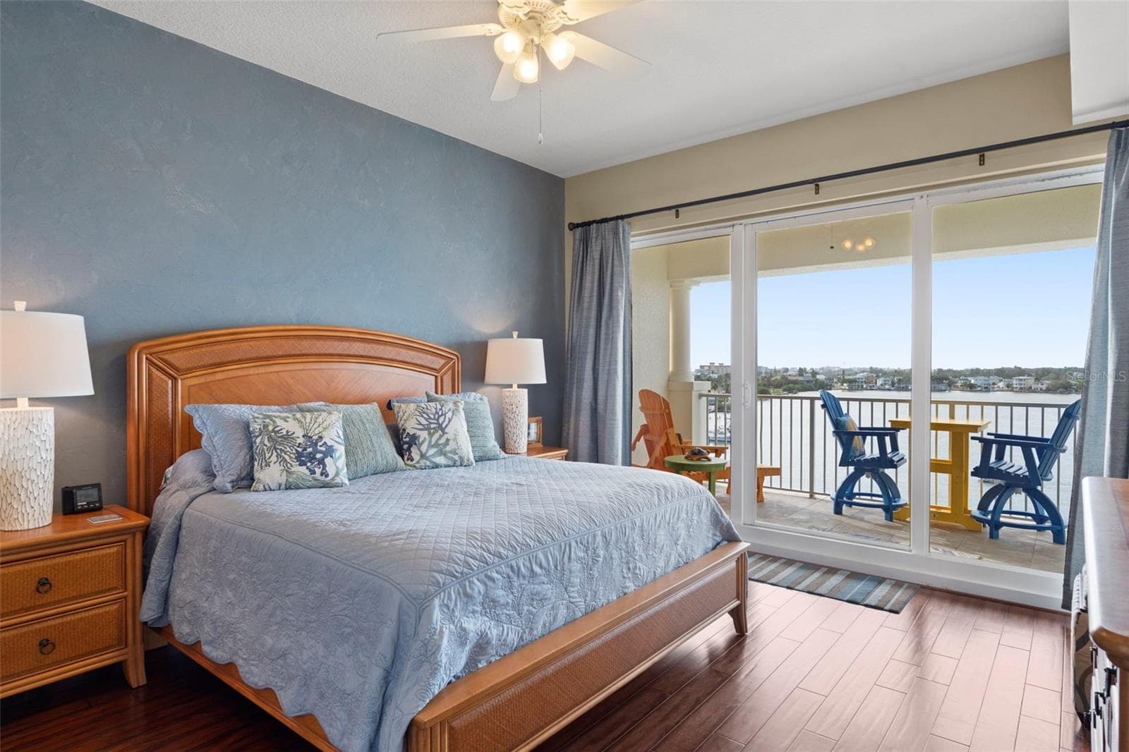 Primary En-suite with 12x8 sliding glass door to balcony view - 17717 GULF BLVD #604, REDINGTON SHORES