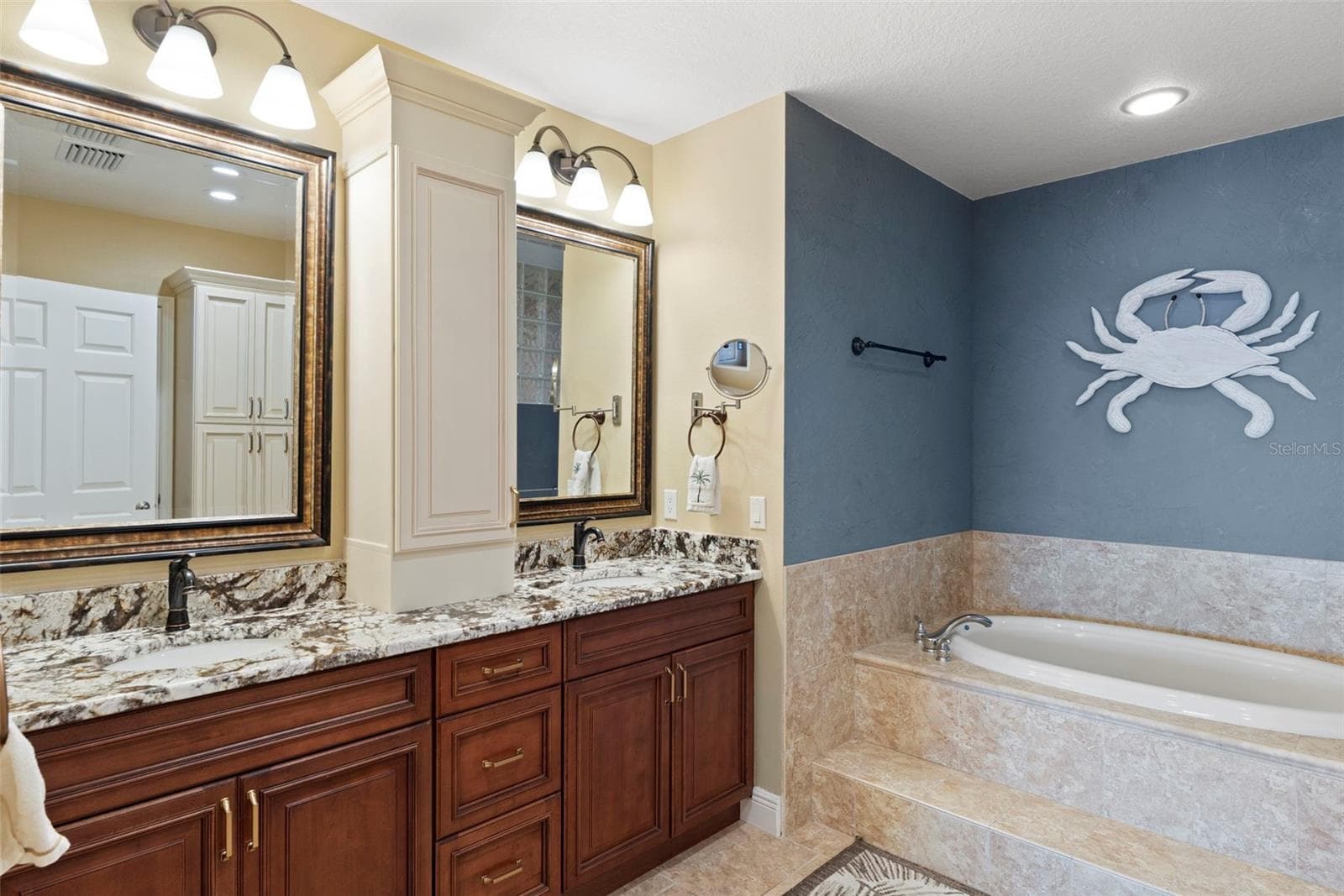Primary bath garden spa - 17717 GULF BLVD #604, REDINGTON SHORES