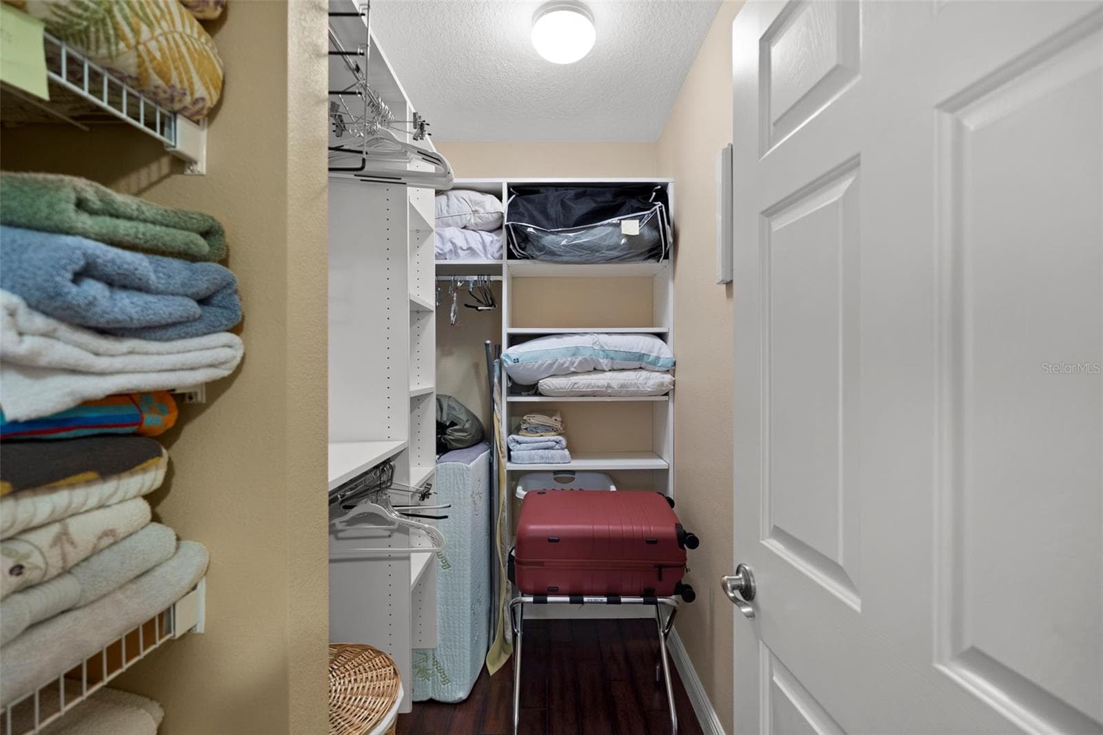 Guest Bedroom en-suite #3 walk in fully turn key stocked custom built in closet - 17717 GULF BLVD #604, REDINGTON SHORES