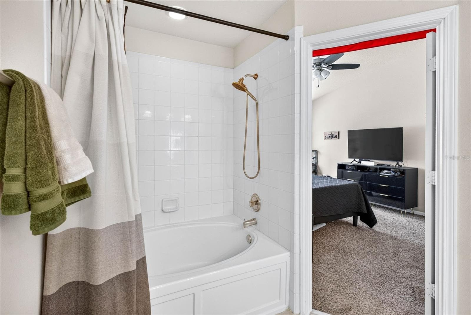 Primary Bath - 26624 CHIMNEY SPIRE LN, WESLEY CHAPEL