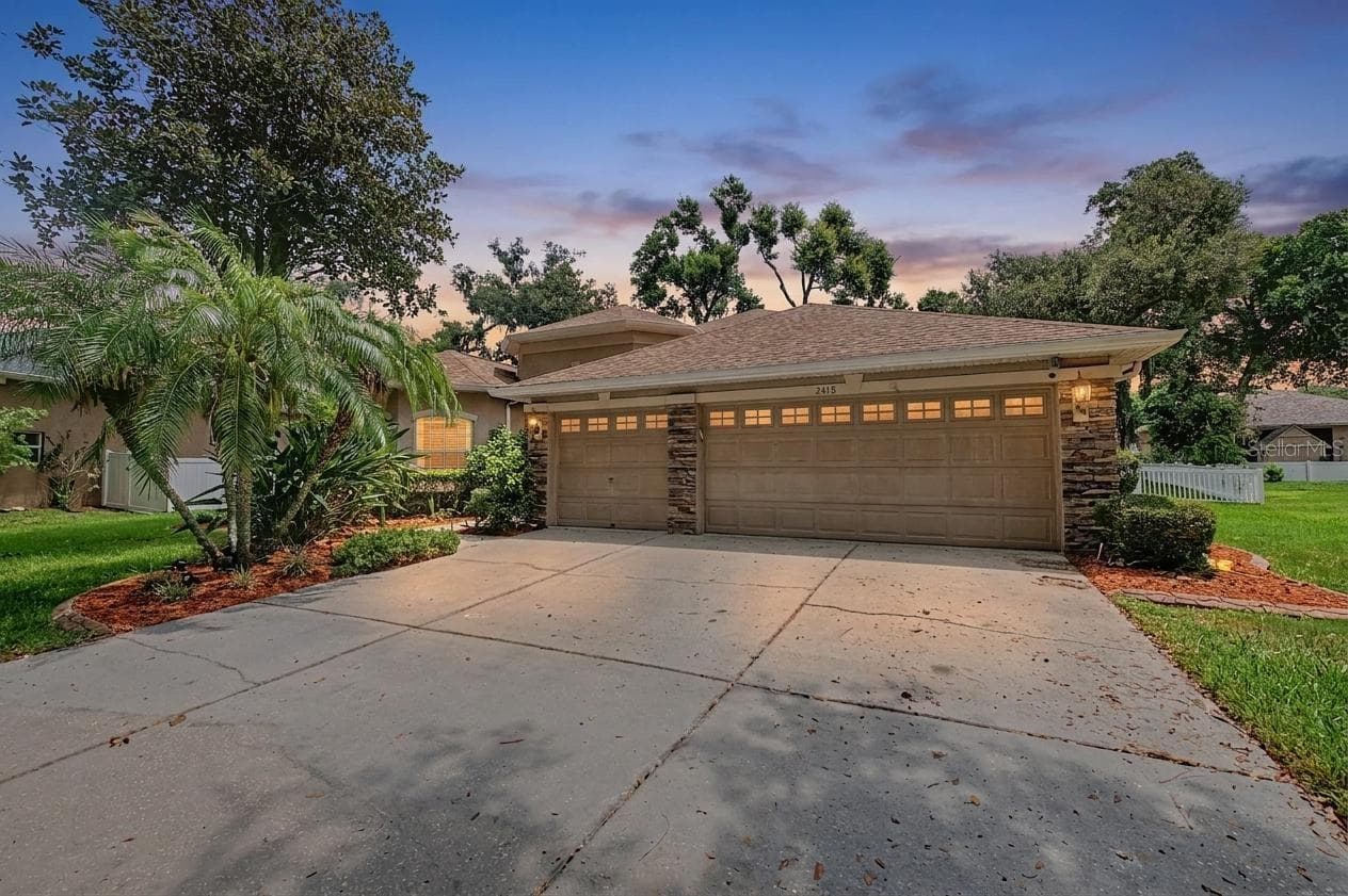 Single Family Residence at 2418 BLUE STONE CT, VALRICO, photo 101 of 110