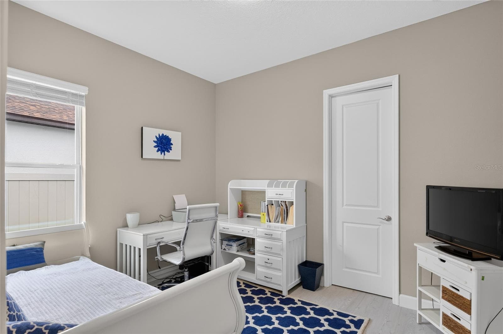 Bedroom #2 with walk-in closet and shared bath with Bedroom #4 - 735 116TH CT NE, BRADENTON