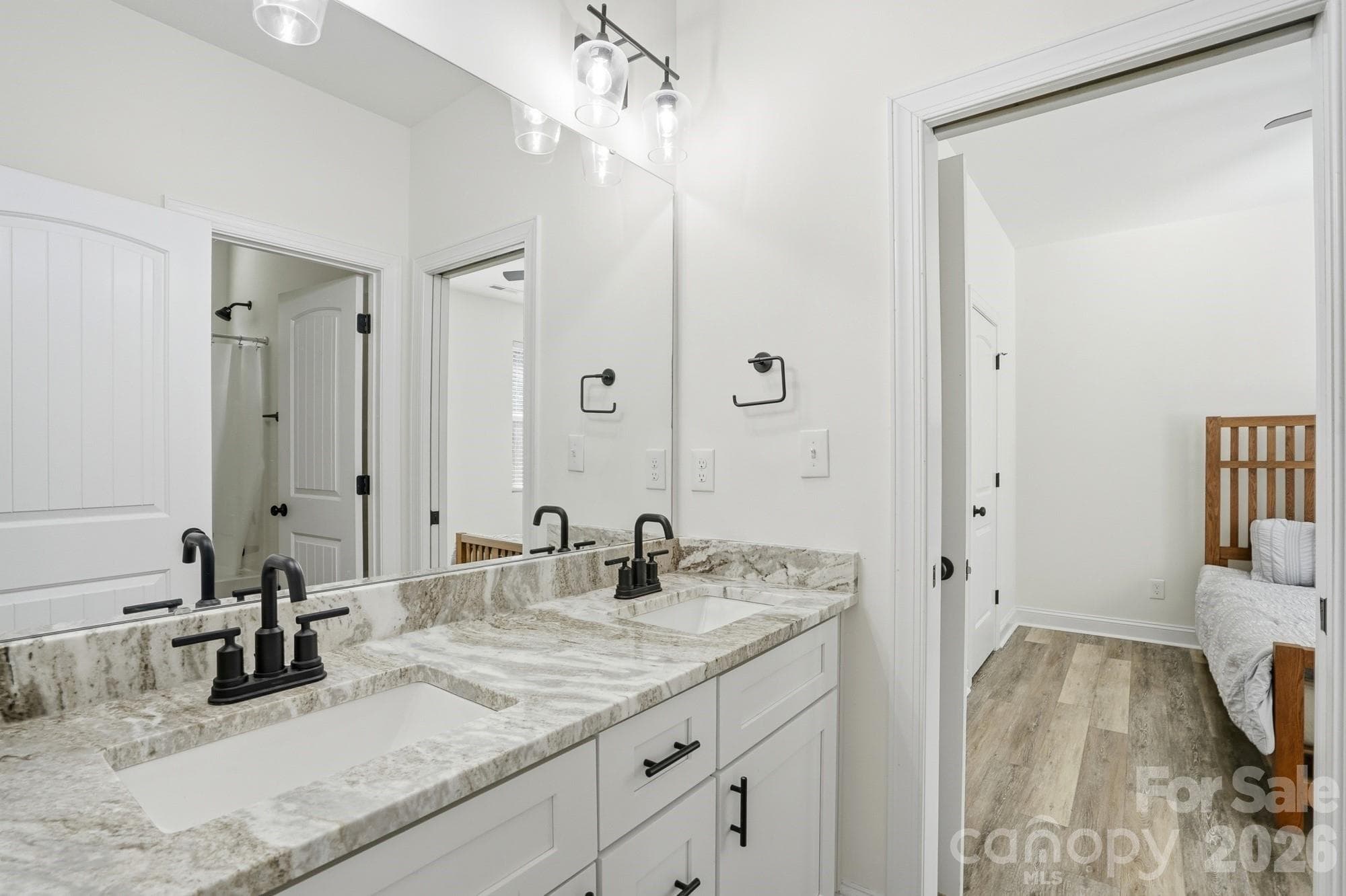 Jack/Jill Bath - 4105 Parkwood School Road, Monroe
