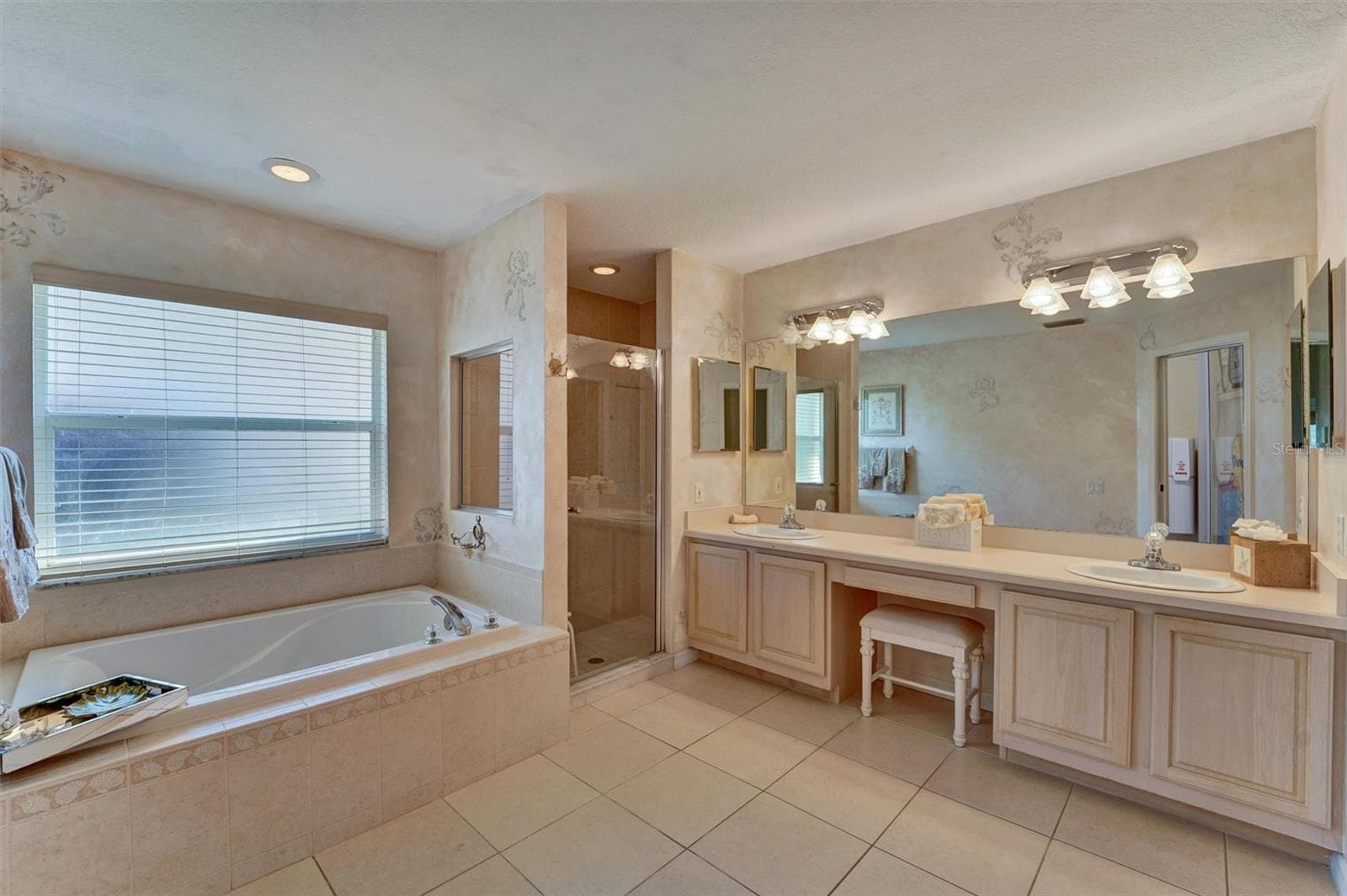 Single Family Residence at 740 SALT LAKE DR, TARPON SPRINGS, photo 14 of 46