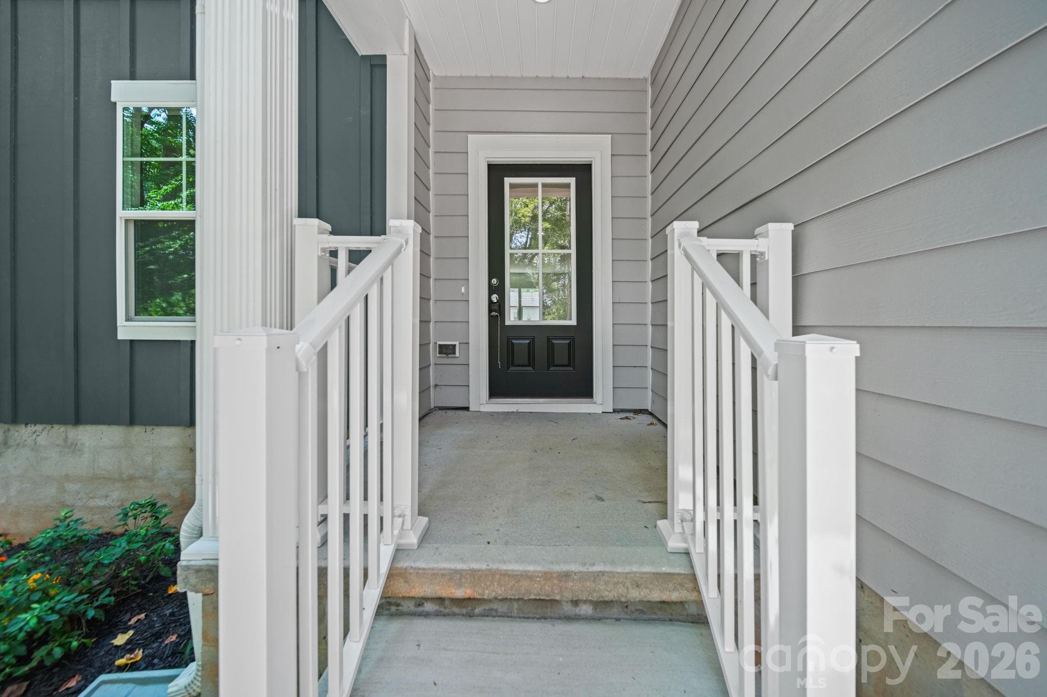 Front Porch - 115 Shady Cove Road, Troutman