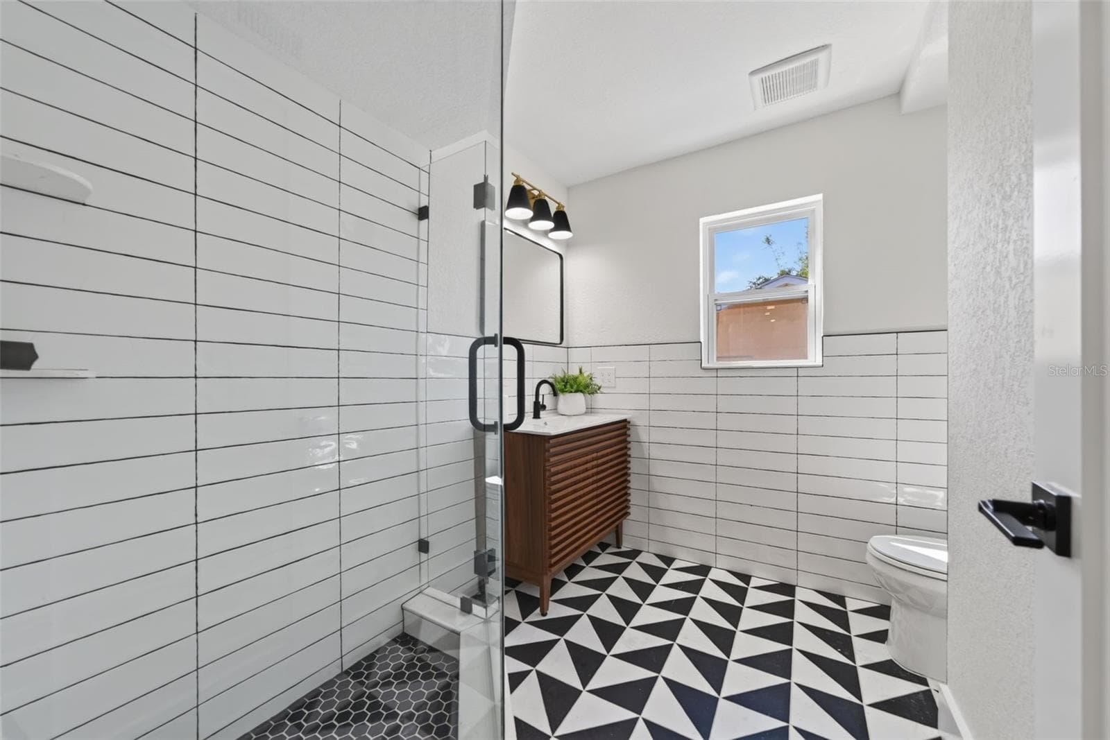 Downstairs Hallway Bathroom - 310 PARK ST N, ST PETERSBURG