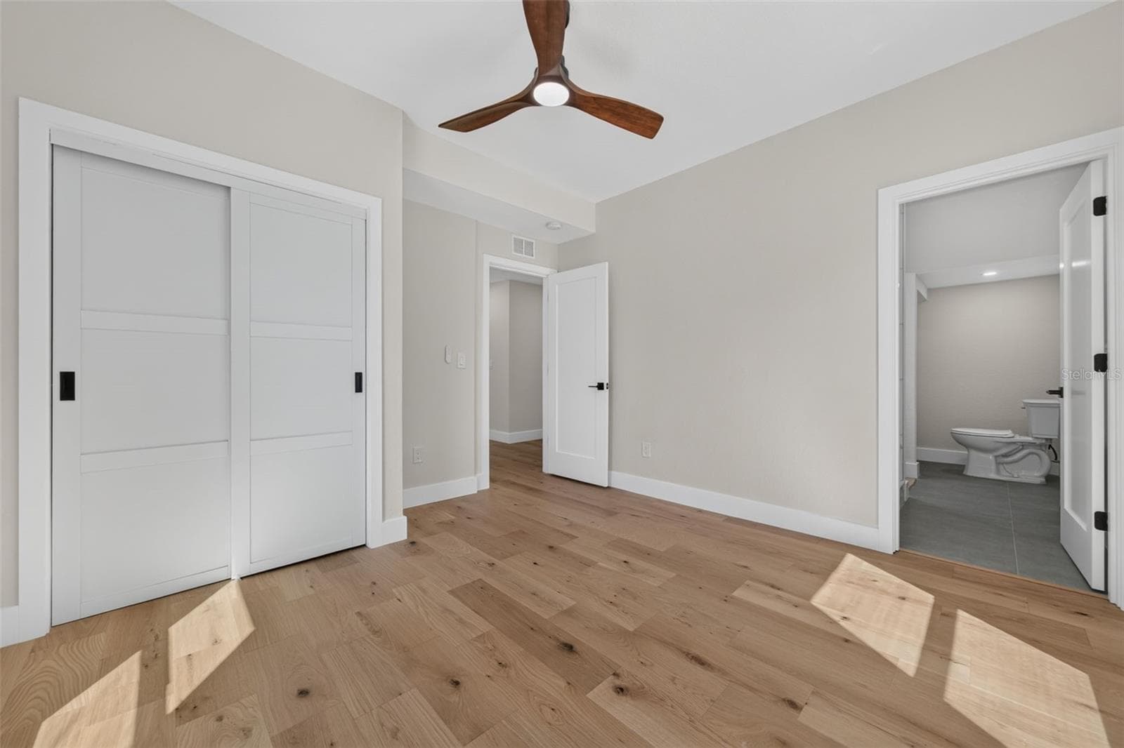 Downstairs Bedroom 4 with Ensuite Bathroom - 310 PARK ST N, ST PETERSBURG