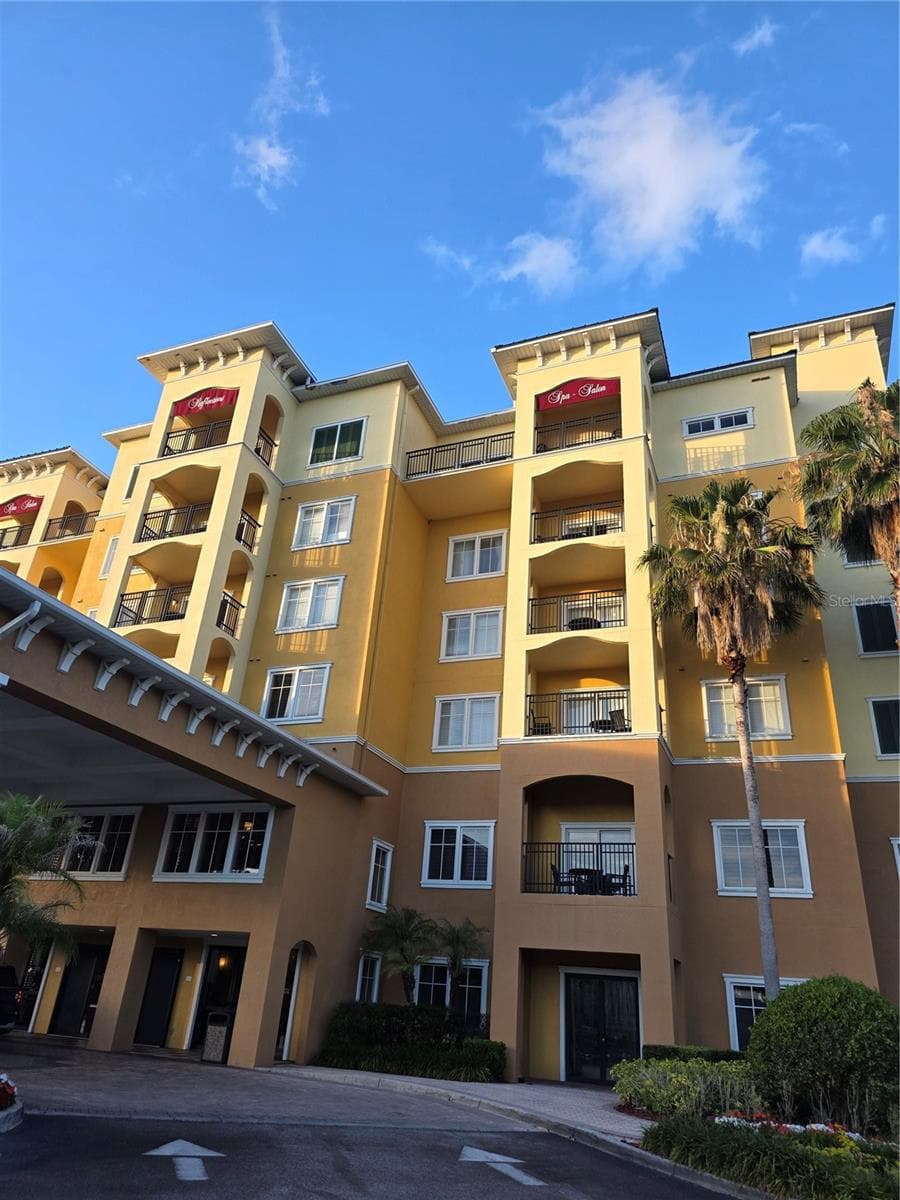 8101 RESORT VILLAGE DR #3904