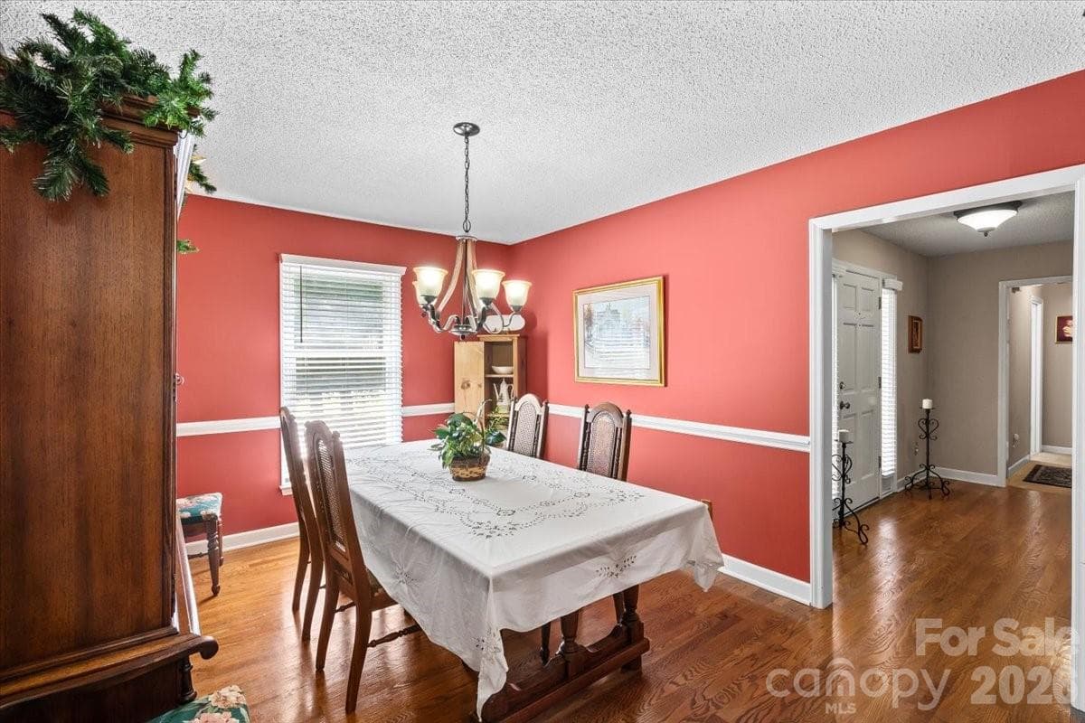 Single Family Residence at 14410 Youngblood Road, Charlotte, photo 9 of 42