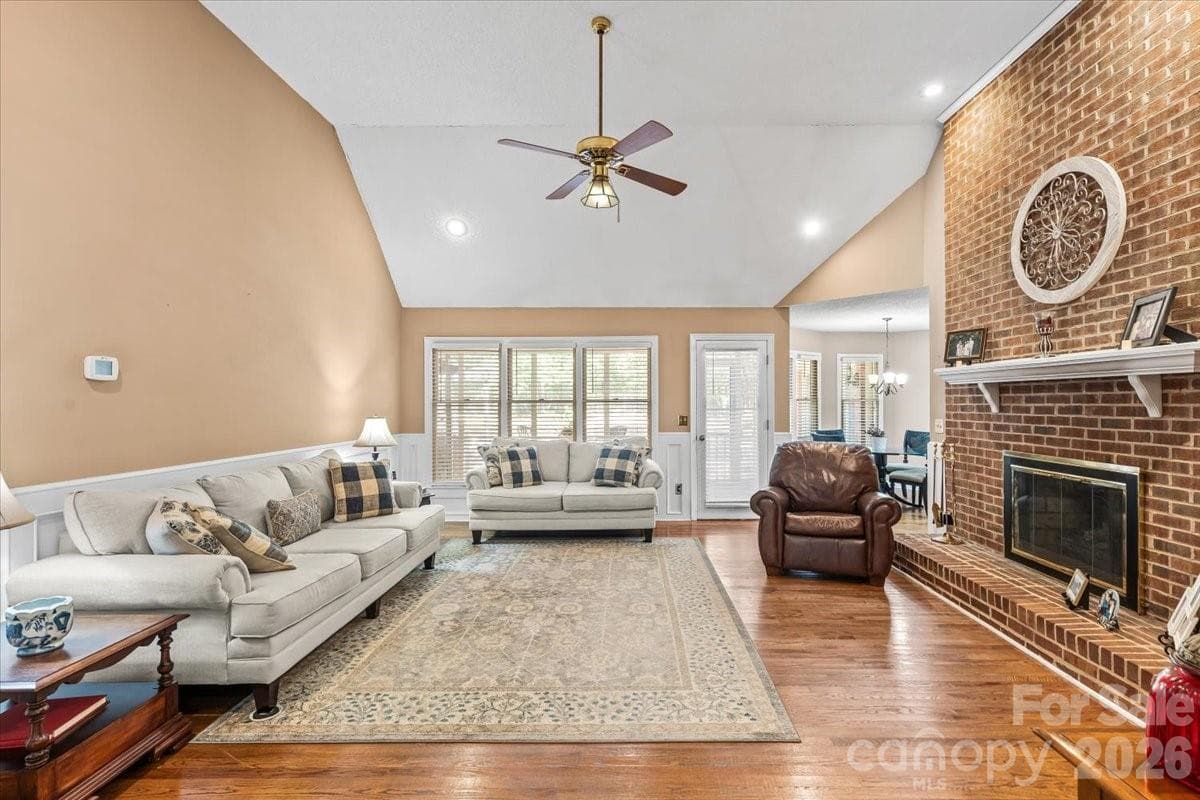 Single Family Residence at 14410 Youngblood Road, Charlotte, photo 10 of 42