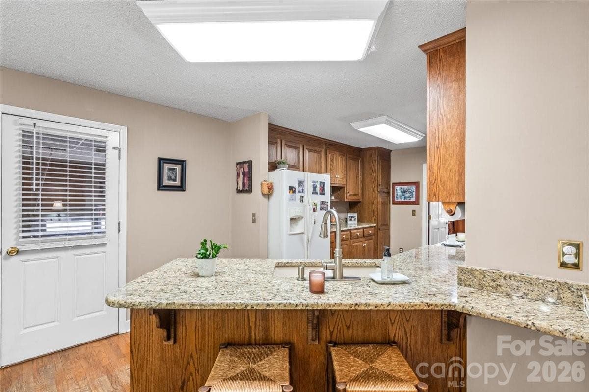 Single Family Residence at 14410 Youngblood Road, Charlotte, photo 11 of 42
