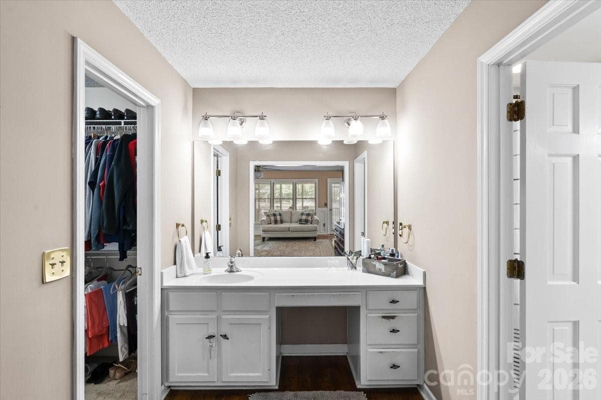 Single Family Residence at 14410 Youngblood Road, Charlotte, photo 22 of 42