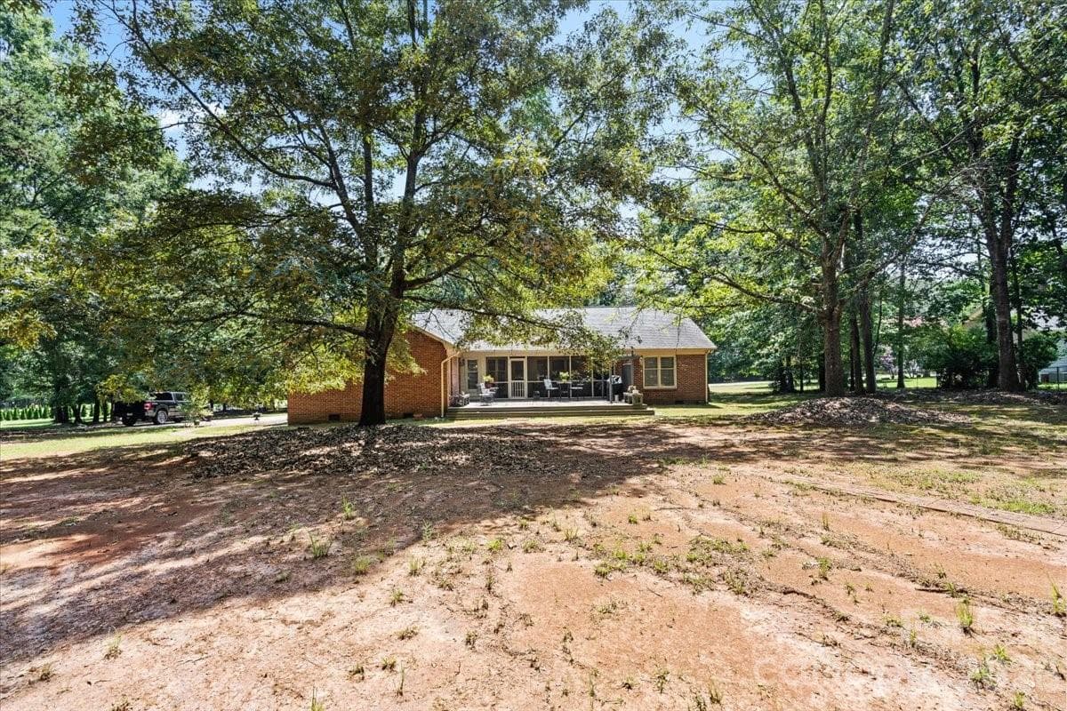 Single Family Residence at 14410 Youngblood Road, Charlotte, photo 29 of 42