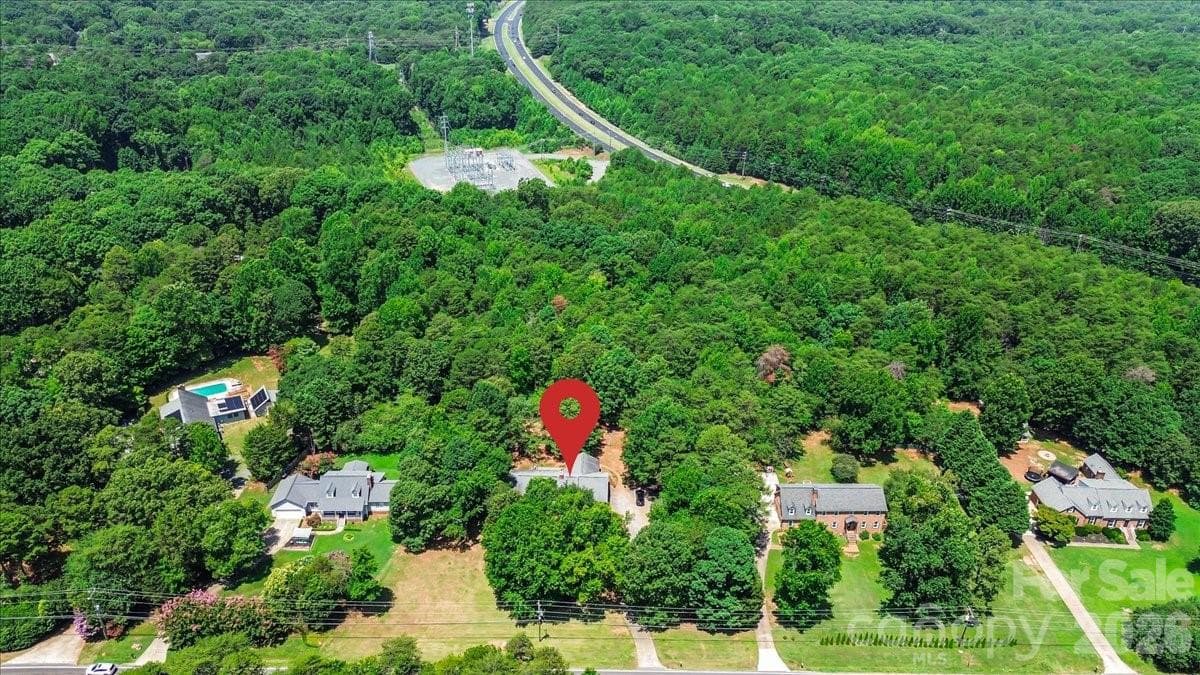 Single Family Residence at 14410 Youngblood Road, Charlotte, photo 38 of 42