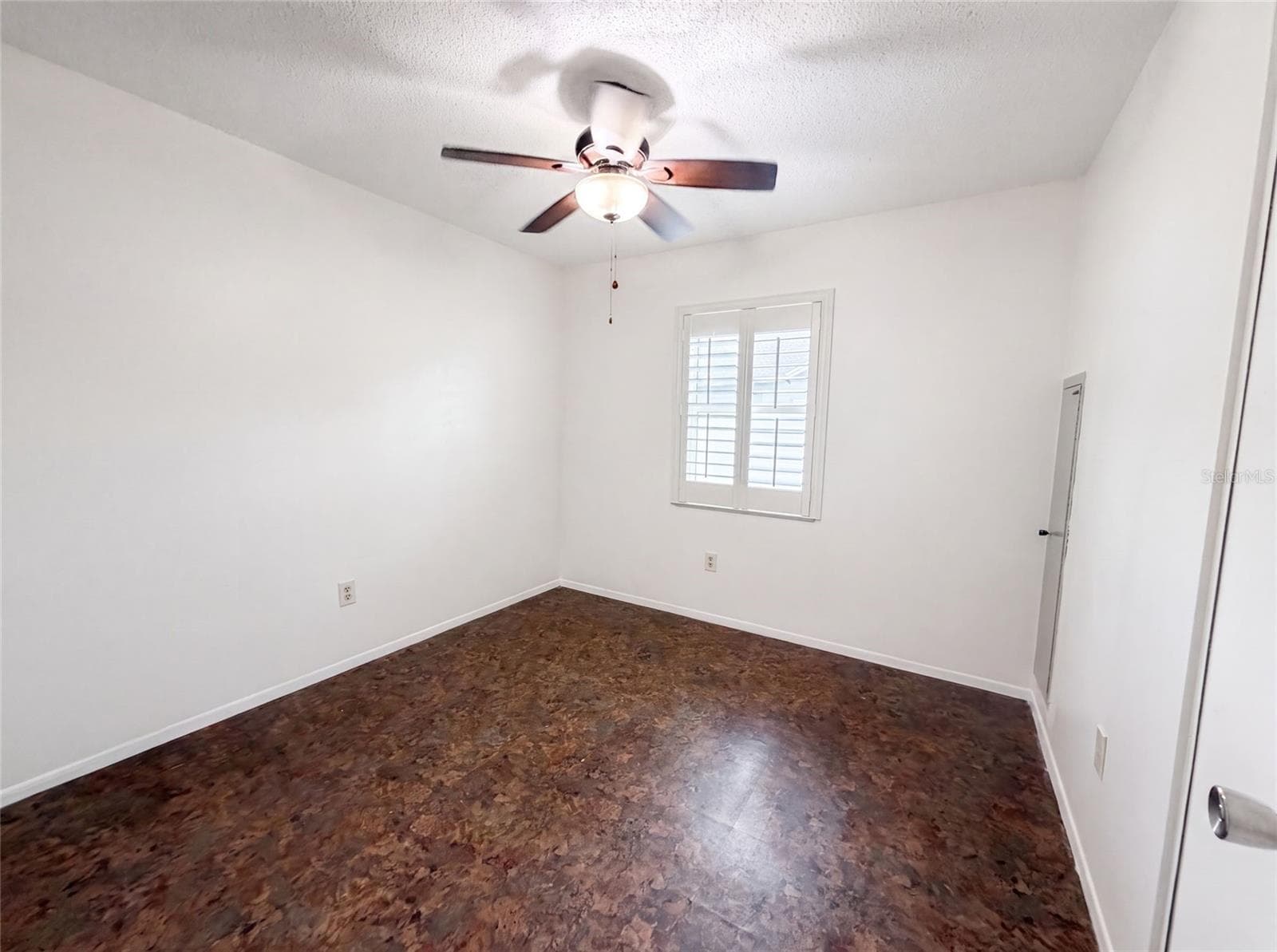 Single Family Residence at 11648 HIDDEN HOLLOW CIR, TAMPA, photo 11 of 16