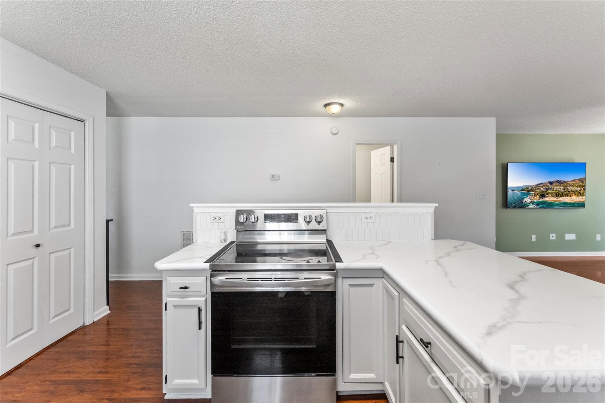 Single Family Residence at 820 Saint Andrews Place, Concord, photo 12 of 34