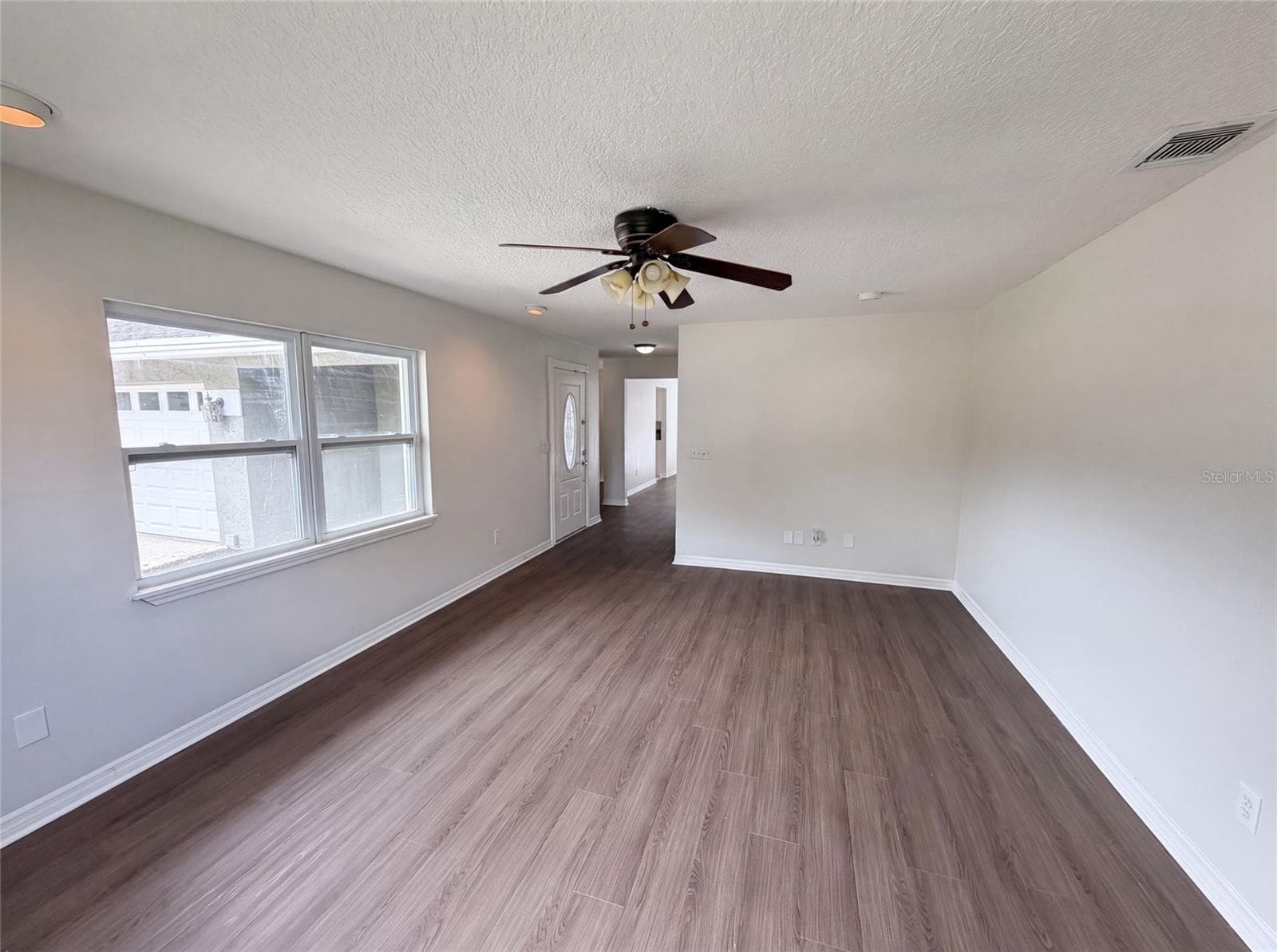 Single Family Residence at 963 SEQUOIA DR, WINTER SPRINGS, photo 3 of 28
