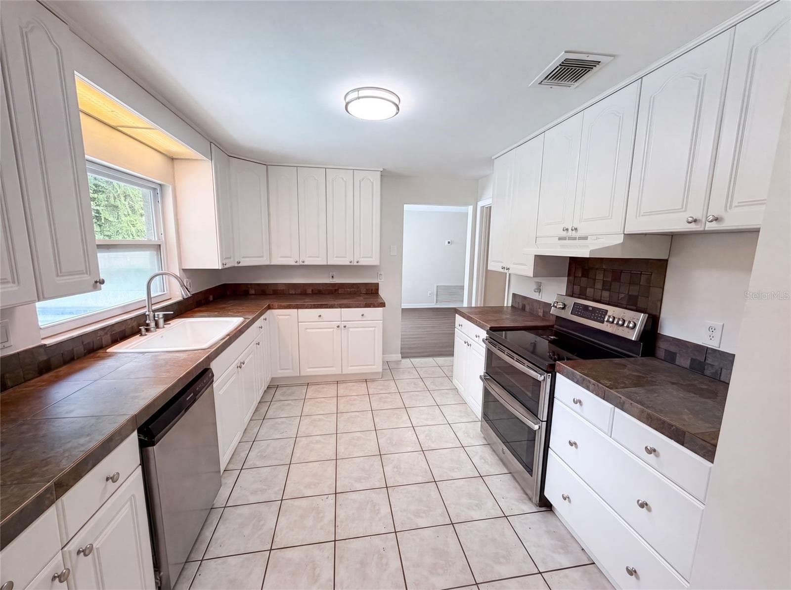 Single Family Residence at 963 SEQUOIA DR, WINTER SPRINGS, photo 12 of 28