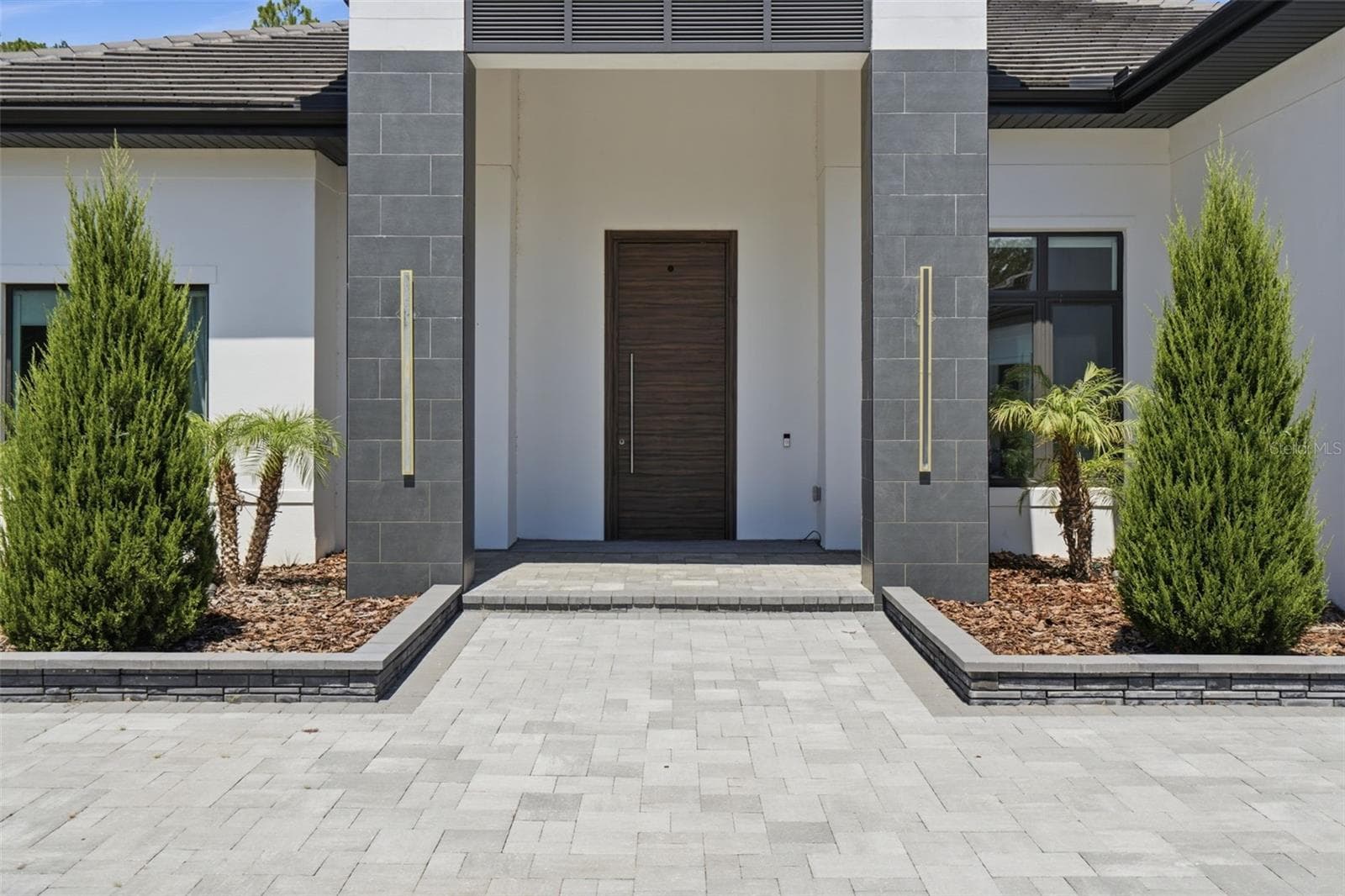 Single Family Residence at 15800 PENDIO DR, BELLA COLLINA, photo 3 of 99