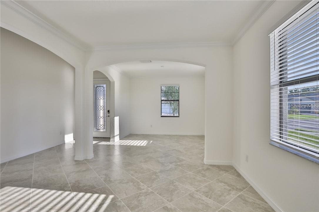 Single Family Residence at 11424 SWEETGRASS DR, BRADENTON, photo 3 of 21