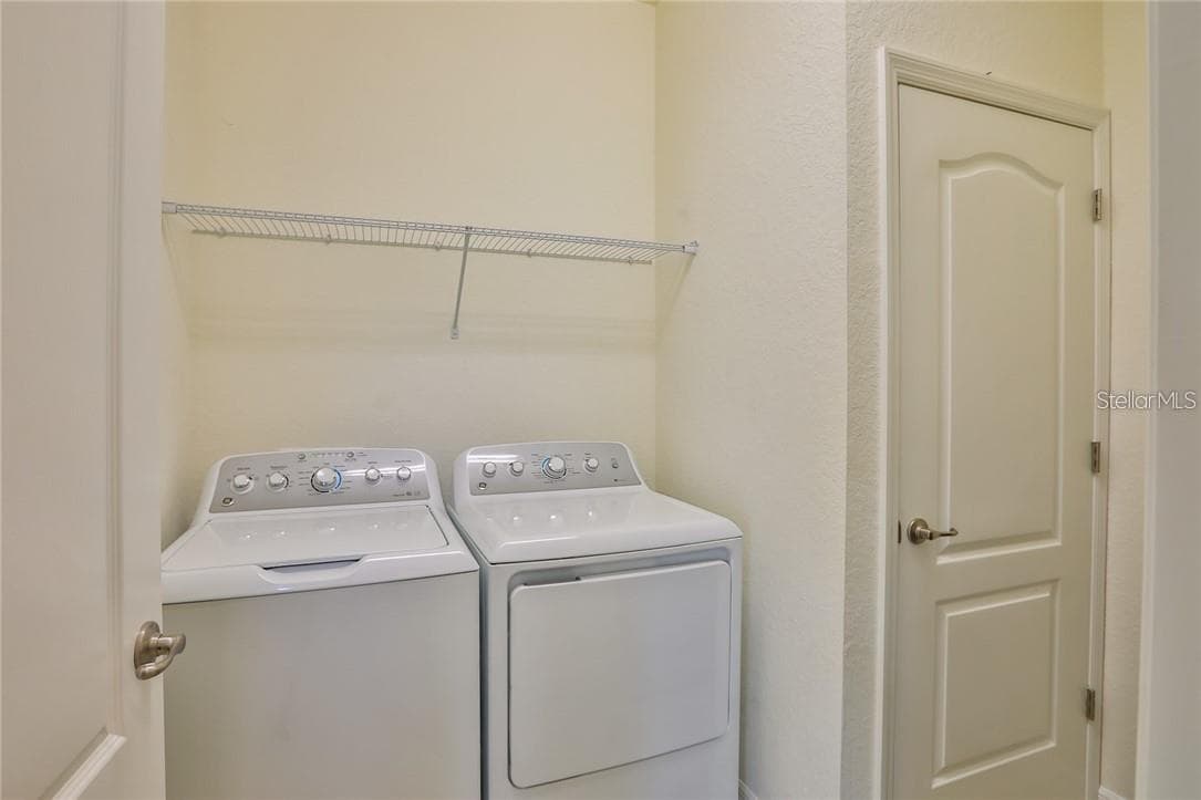 Single Family Residence at 11424 SWEETGRASS DR, BRADENTON, photo 10 of 21