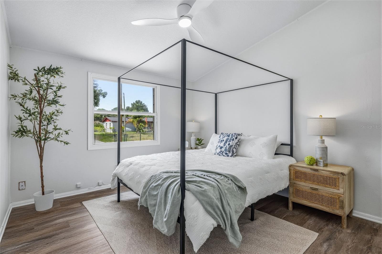 Single Family Residence at 10408 VENTURA AVE, TAMPA, photo 16 of 25