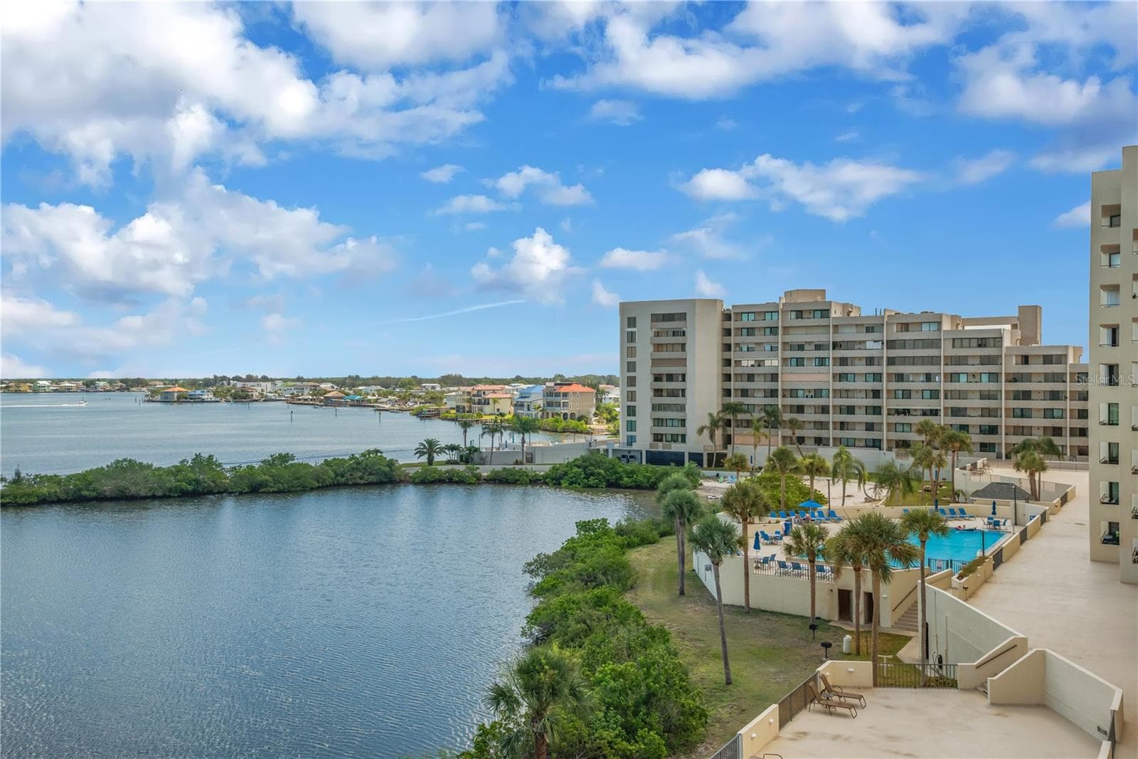 Lush grounds, grand promenade deck and inviting pool /sundeck are just a few of the great things Gulf Island has to offer. - 5915 SEA RANCH DR #503, HUDSON