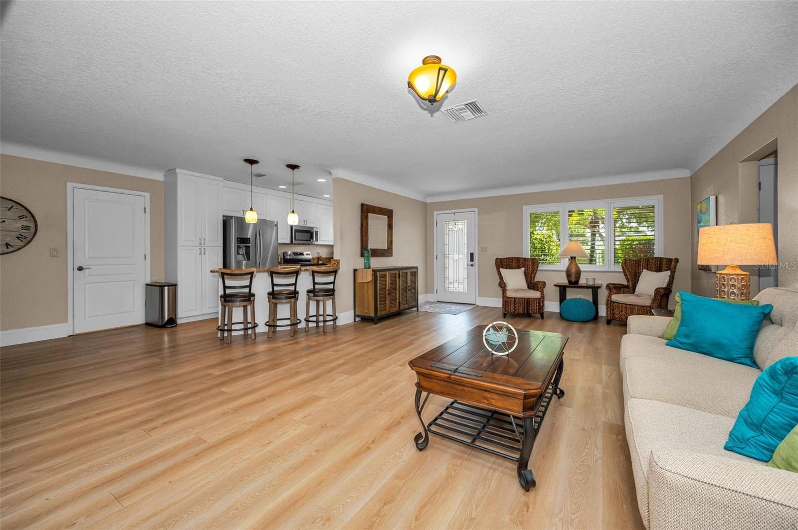 Single Family Residence at 1732 GOLF VIEW DR, BELLEAIR, photo 7 of 34