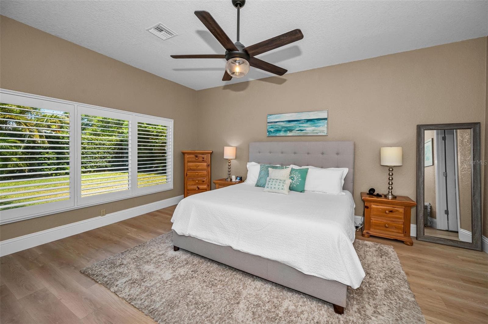 Single Family Residence at 1732 GOLF VIEW DR, BELLEAIR, photo 14 of 34