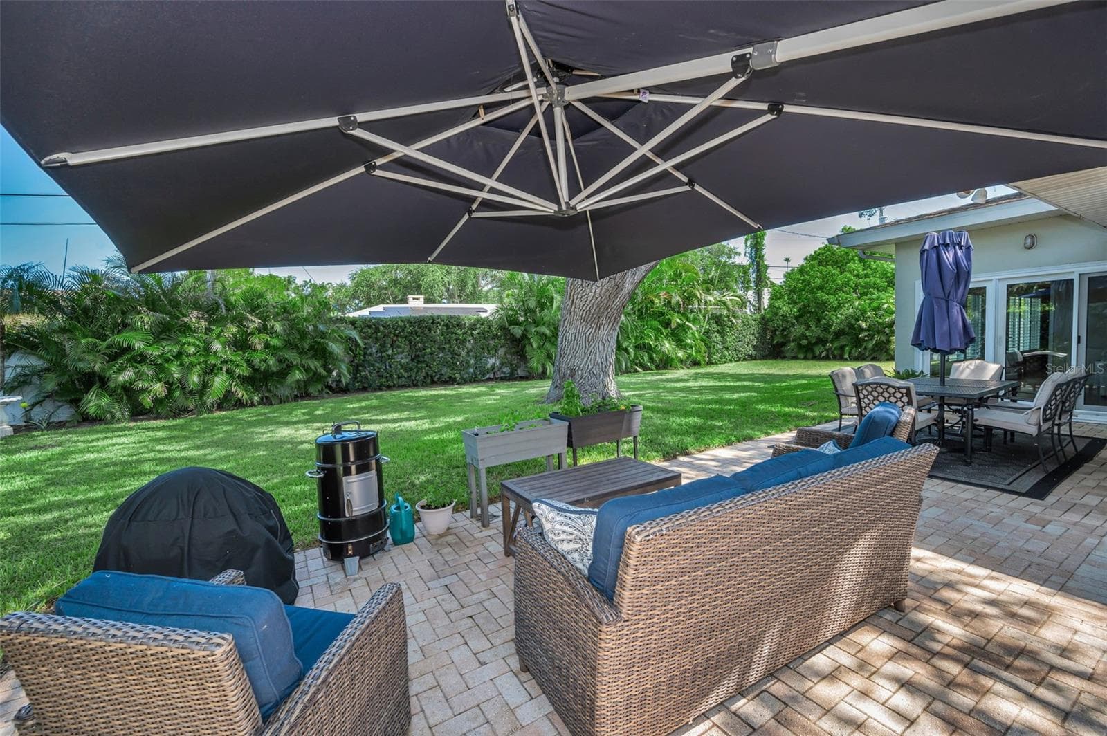 Single Family Residence at 1732 GOLF VIEW DR, BELLEAIR, photo 27 of 34