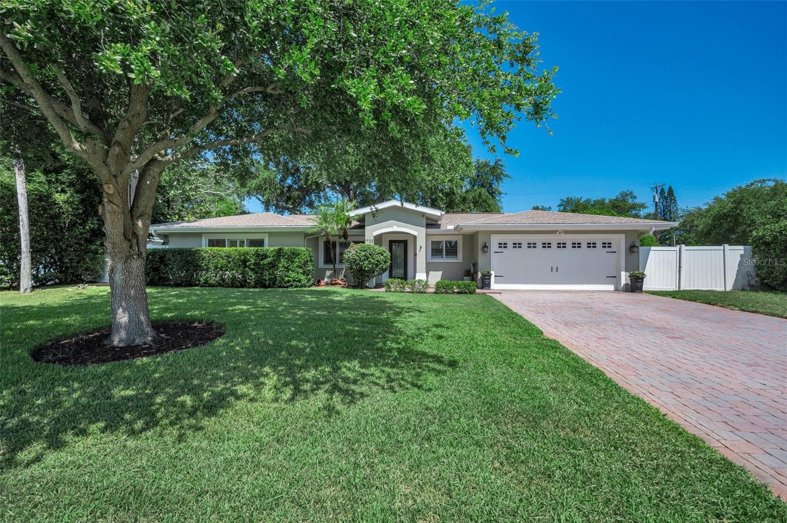 1732 GOLF VIEW DR
