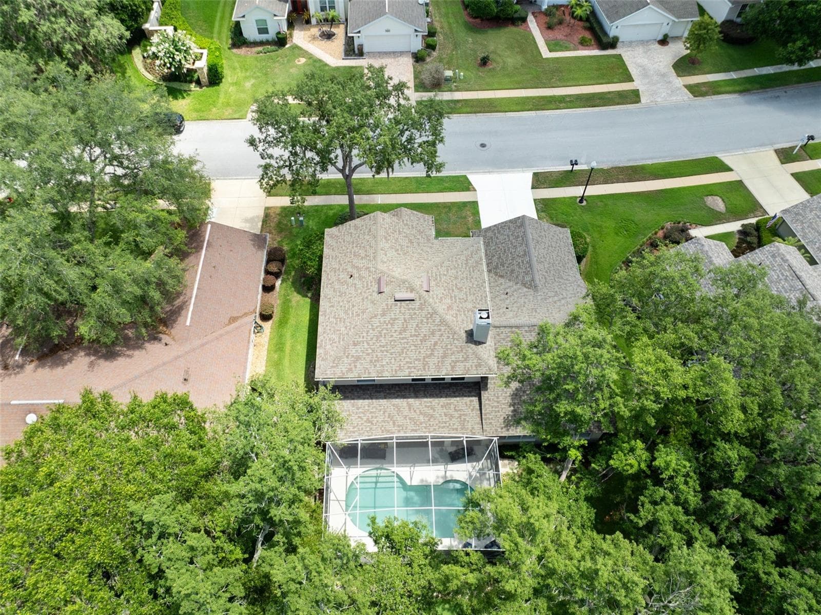 Single Family Residence at 8052 LAUREL RIDGE DR, MOUNT DORA, photo 4 of 47