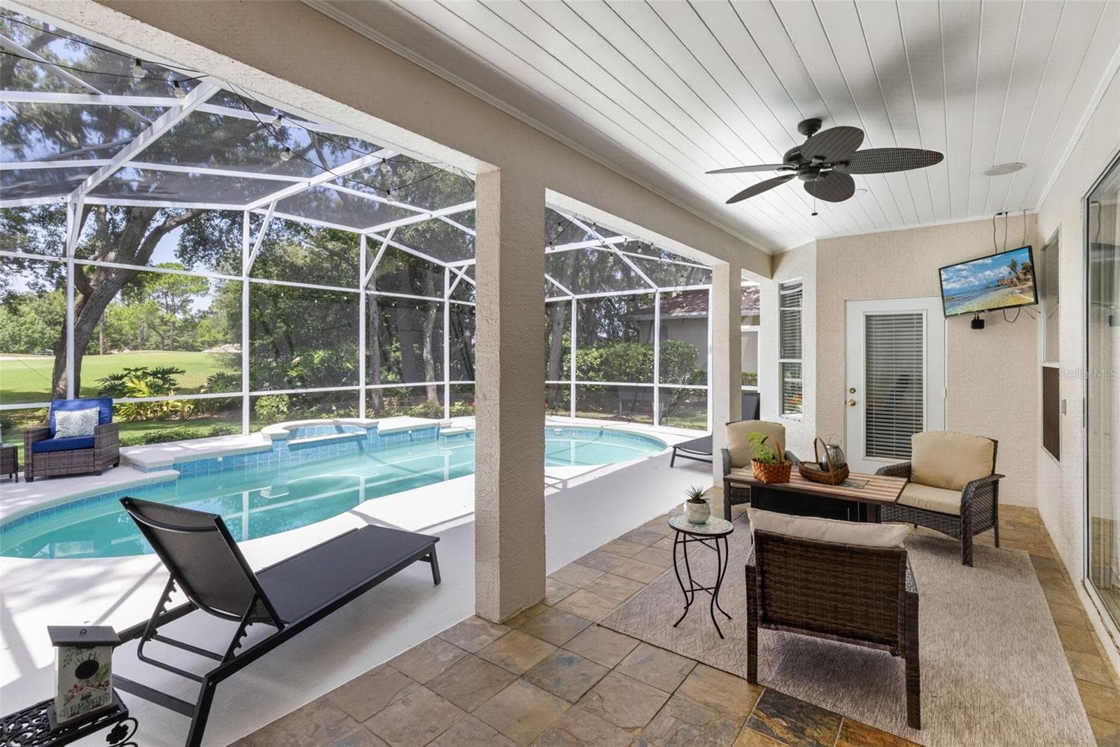Single Family Residence at 8052 LAUREL RIDGE DR, MOUNT DORA, photo 28 of 47