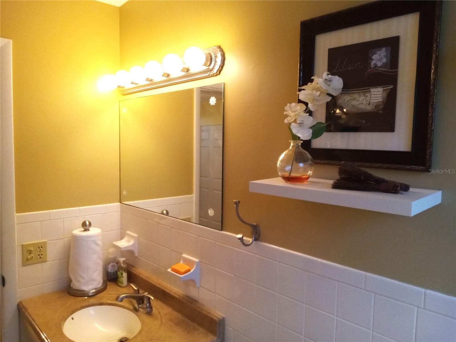 Condominium at 2430 FLORENTINE WAY #30, CLEARWATER, photo 17 of 45