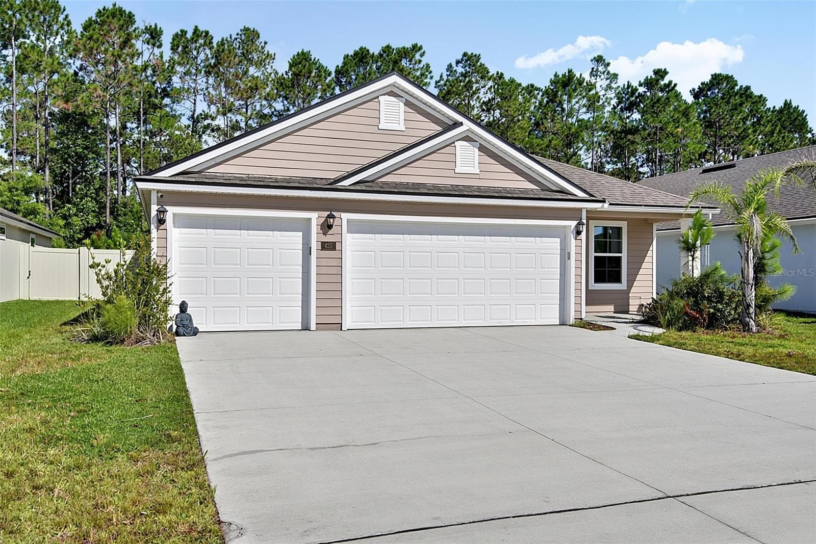 Single Family Residence at 425 NARVAREZ AVE, ST AUGUSTINE, photo 2 of 74