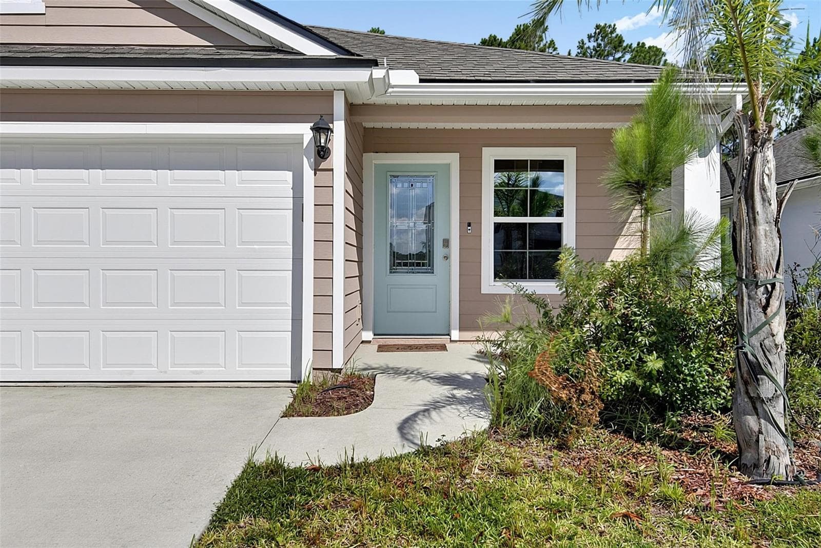 Single Family Residence at 425 NARVAREZ AVE, ST AUGUSTINE, photo 4 of 74