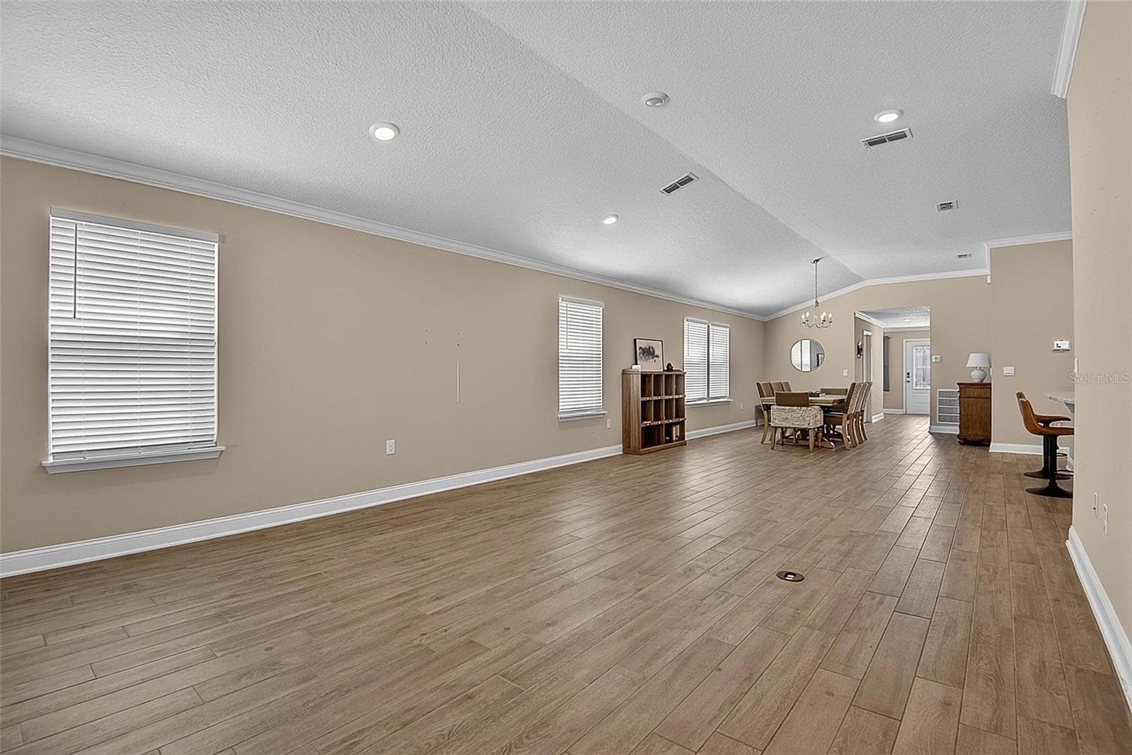 Single Family Residence at 425 NARVAREZ AVE, ST AUGUSTINE, photo 8 of 74