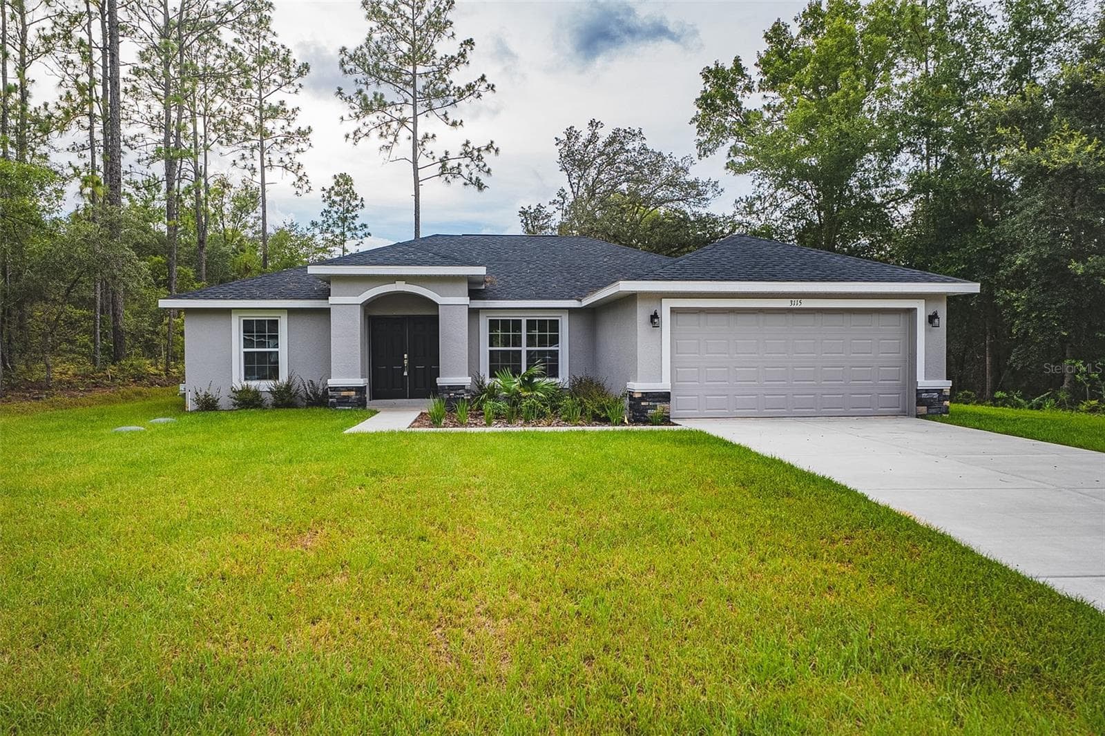 3115 W FAIRBANK DR