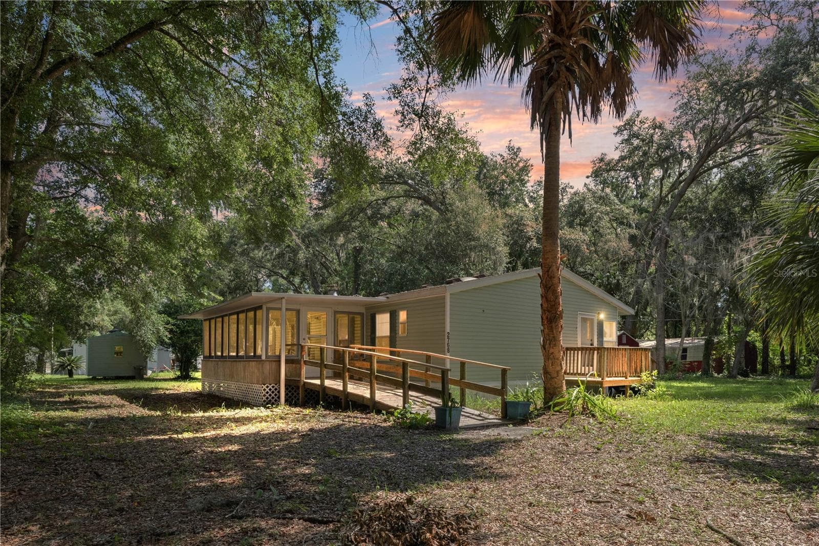 2786 NE 33RD PL