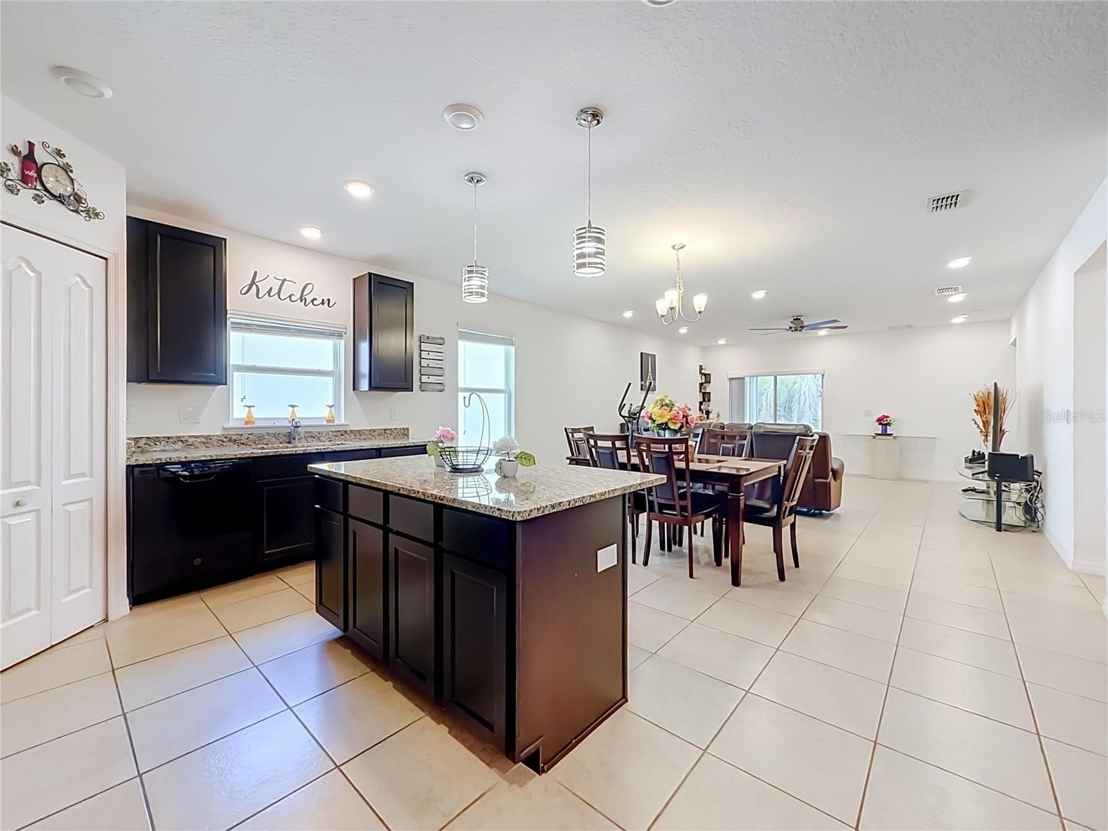 Single Family Residence at 1269 WATER WILLOW DR, GROVELAND, photo 14 of 52
