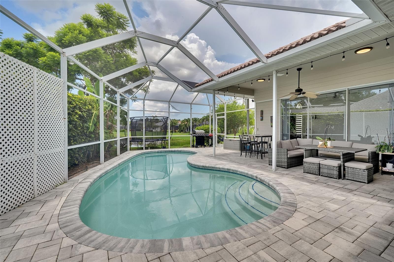 Single Family Residence at 6817 CORRAL CIR, SARASOTA, photo 6 of 57
