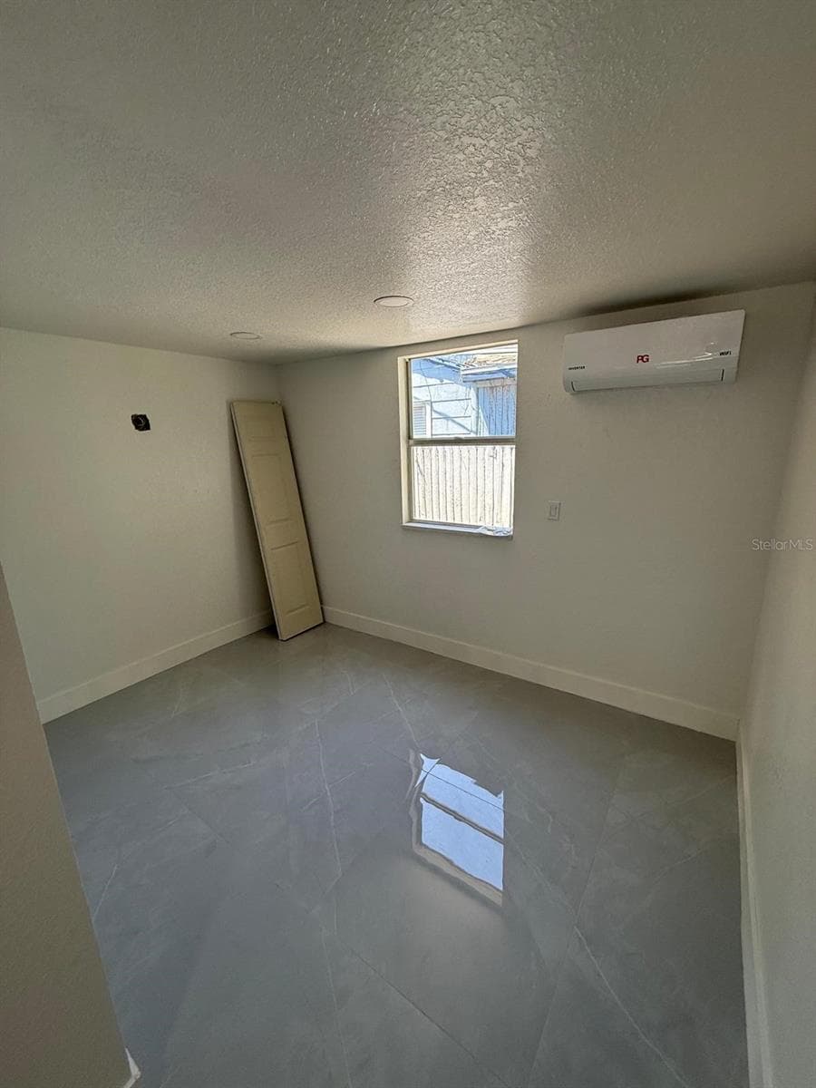 STUDIO/EFFICIENCY DINING AREA - 427 40TH AVE S, ST PETERSBURG