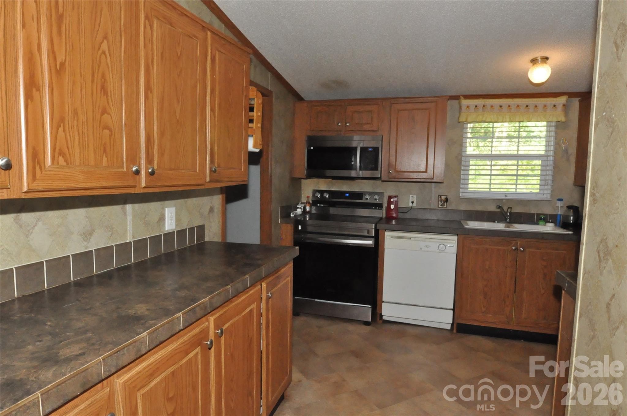 Single Family Residence at 977 Langley Drive, Chester, photo 6 of 20