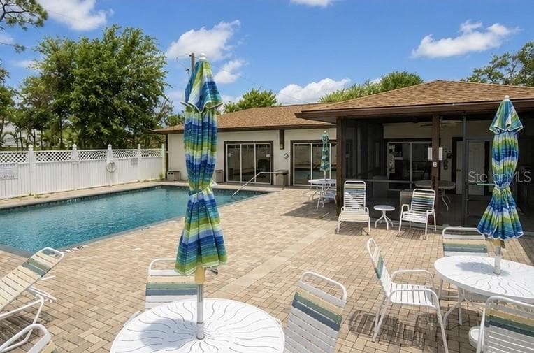 Sparkling Pool - 9177 PINEHAVEN WAY, ENGLEWOOD